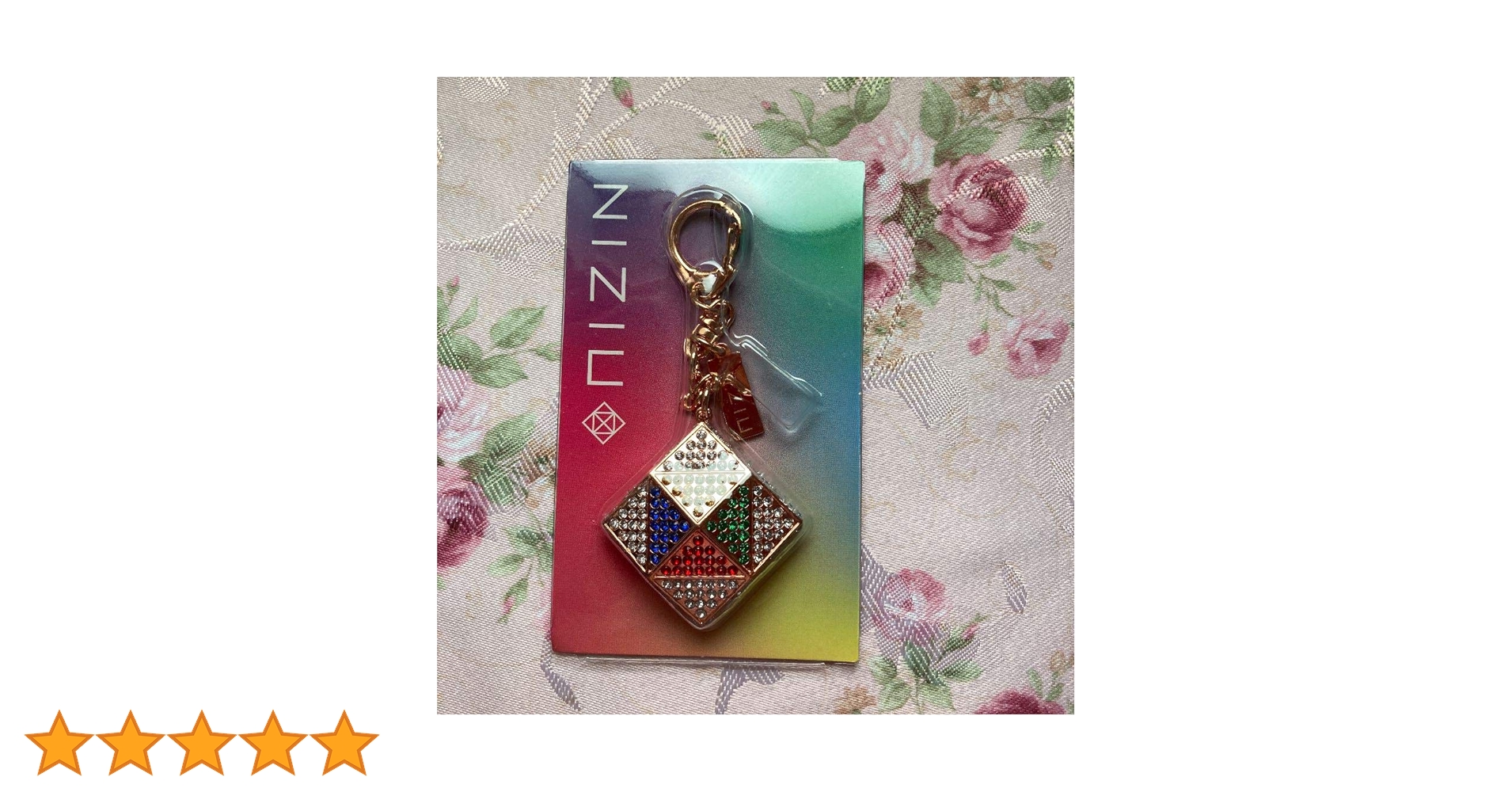 Amazon.co.jp: NiziU キューブ キーホルダー : ファッション