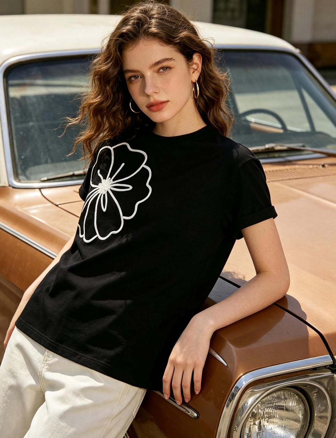 Women's Floral Embroidered Tops Cotton Crew Neck Short Sleeve Shirts Loose Fit Blouses Casual Summer Y2K Tee