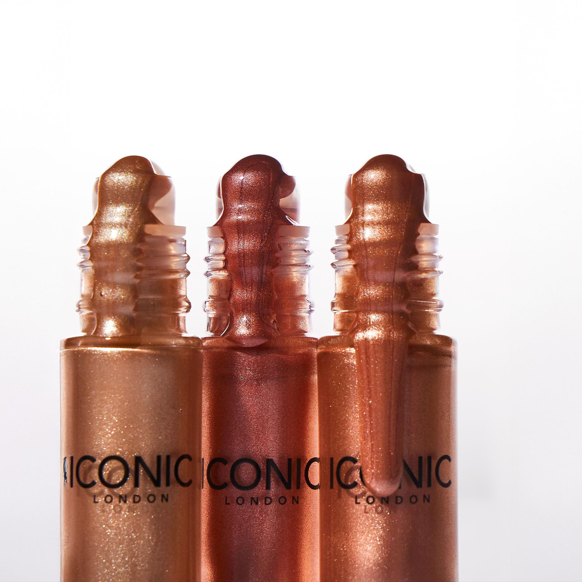 ICONIC LONDON Rollaway Glow Rollerball Liquid Highlighter 0.27 Fl Oz