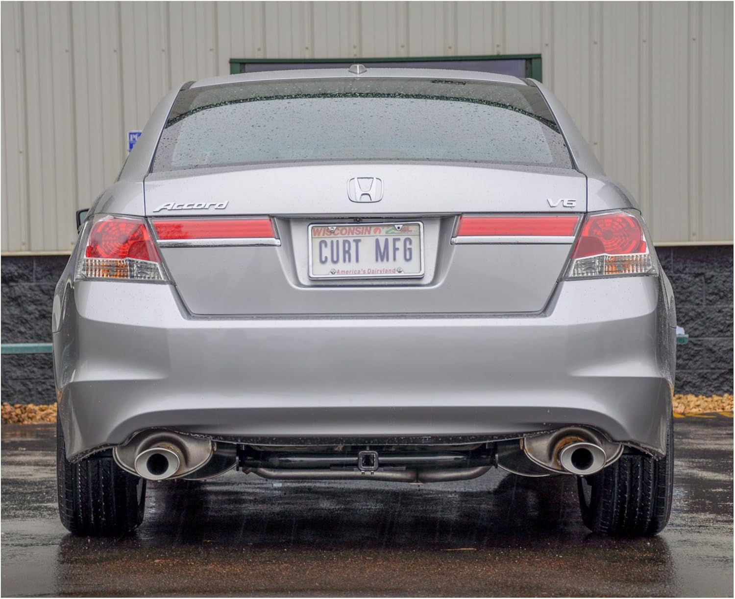 CURT 11085 Class 1 Trailer Hitch, 1-1/4-Inch Receiver, Fits Select Honda Accord, TSX