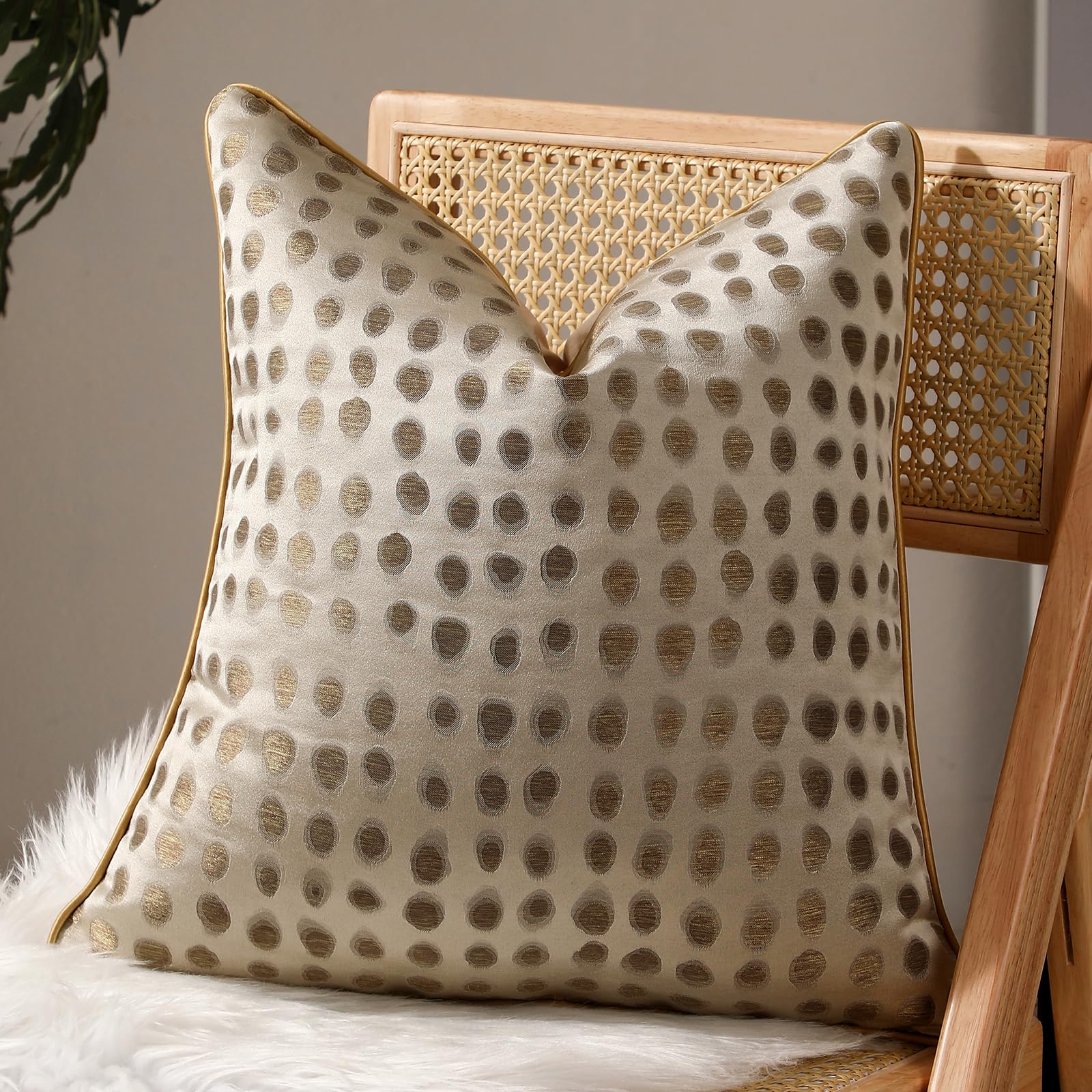 Housse de coussin dorée abstraite vctops en velours doux 45x45 cm pour canapé chic