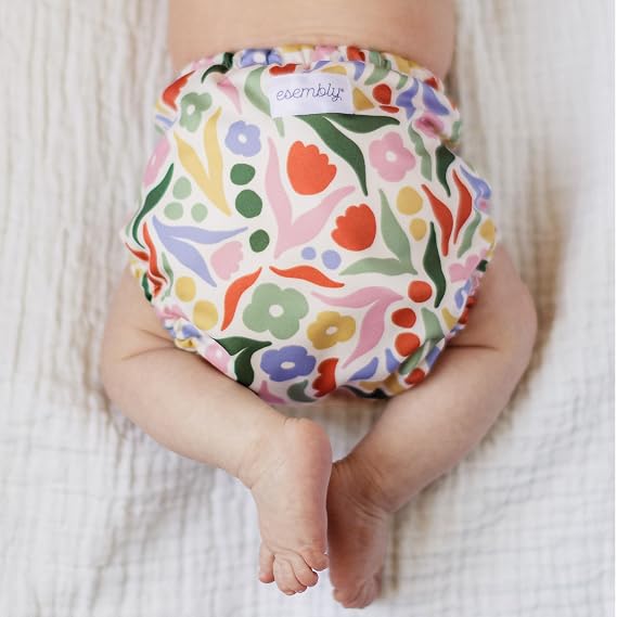 Esembly Cloth Diaper Cover, Jurassic Garden, Size 1 (7-17lbs)