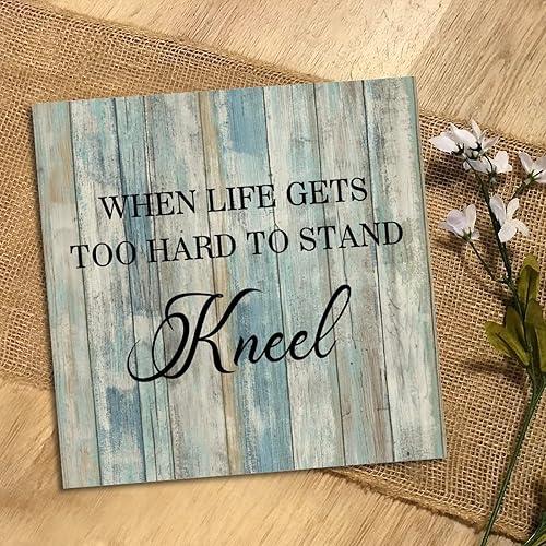 Miniatura 9 de Letreros de pared de madera con texto en inglés "Saying When Life Gets Too Hard To Stand Kneel Farmhouse Family Entrada" con cita motivacional para