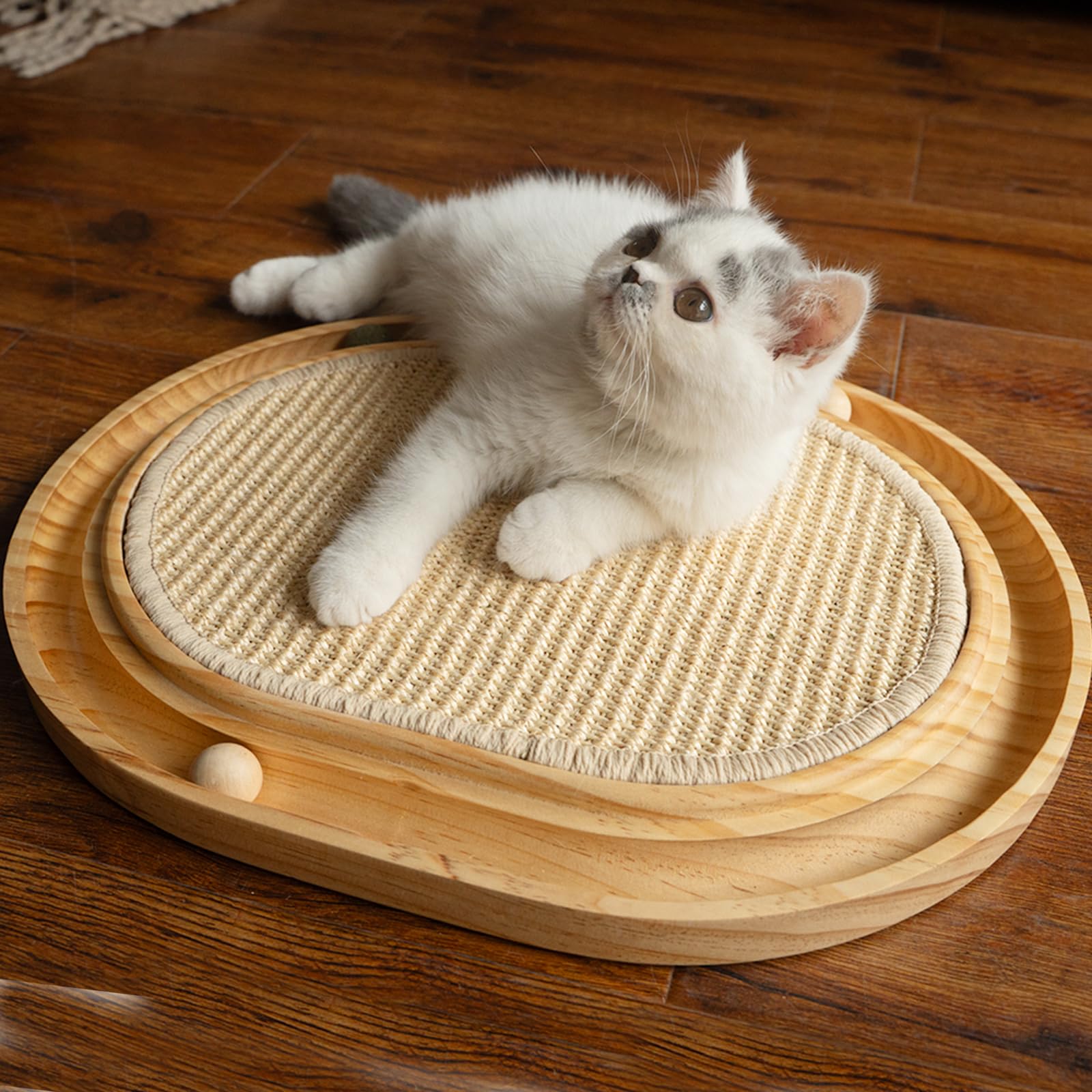 CheerPals Griffoir en sisal - 2 en 1 - Jouet pour chat - Pin massif et coussin en sisal naturel et boules d'herbe - 43 x 33 x 3 cm - Tapis griffoir pour tous les chat