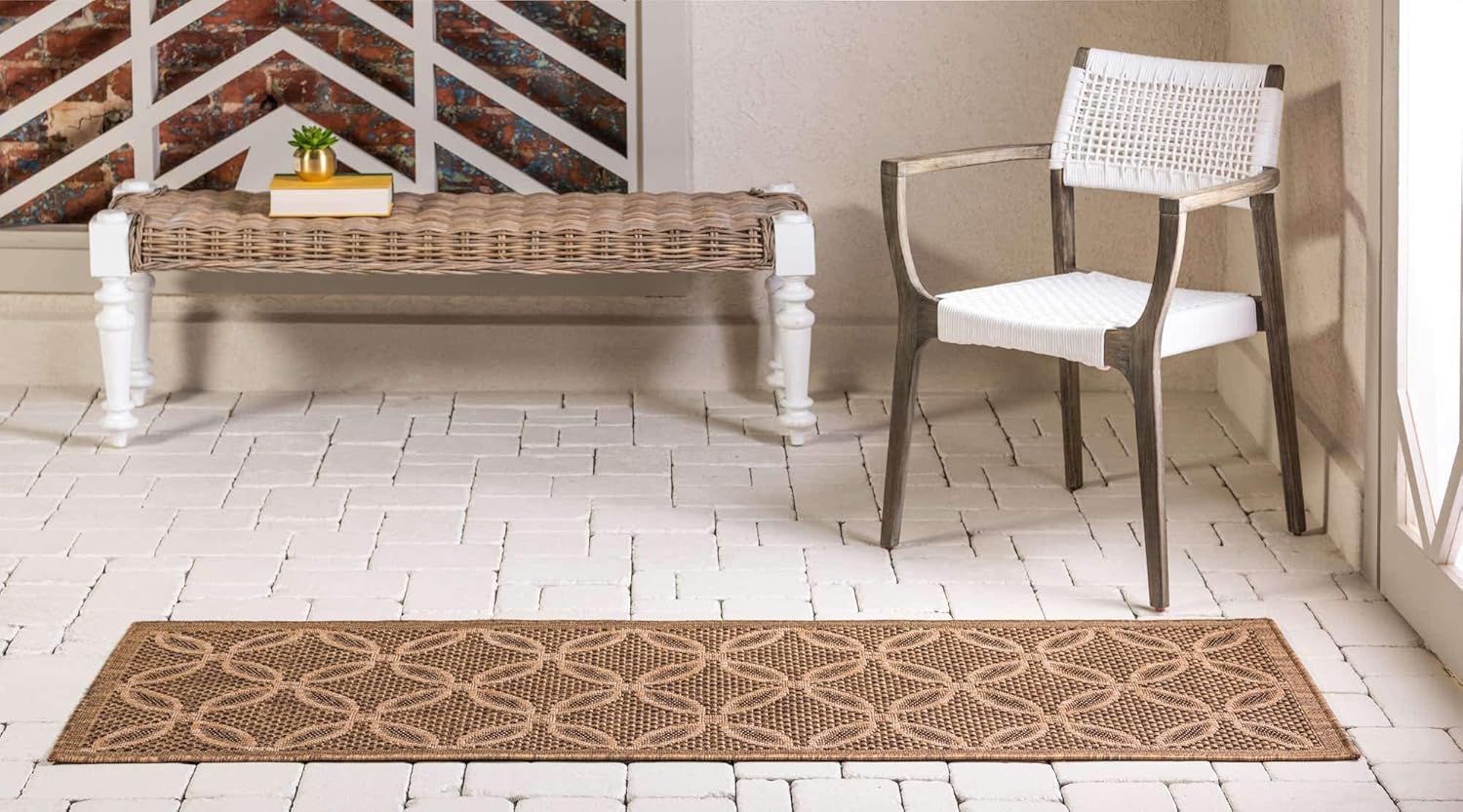 Unique Loom Outdoor Trellis Collection Area Rug - Spiral (2' 2" x 6' 1" Runner, Light Brown/ Brown)