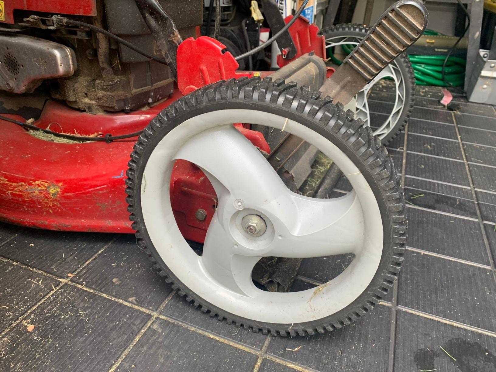 Amazon.com : Craftsman 532433121 Rear Wheel : Patio, Lawn & Garden