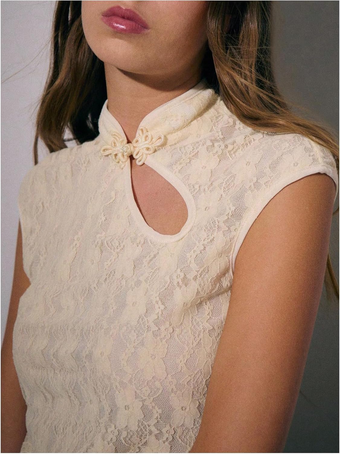 SweatyRocks Women's Floral Lace Cap Sleeve T Shirts Cut Out Mock Neck Fitted Cheongsam Tops - Image 4