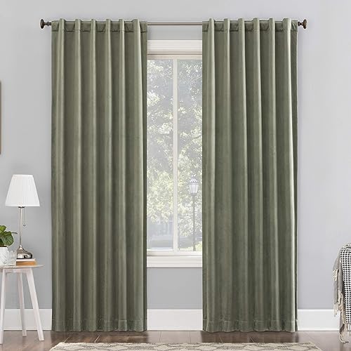 Sun Zero Hampshire - Panel de cortina térmica de terciopelo con pestaña trasera, 50 x 84 pulgadas, color verde musgo