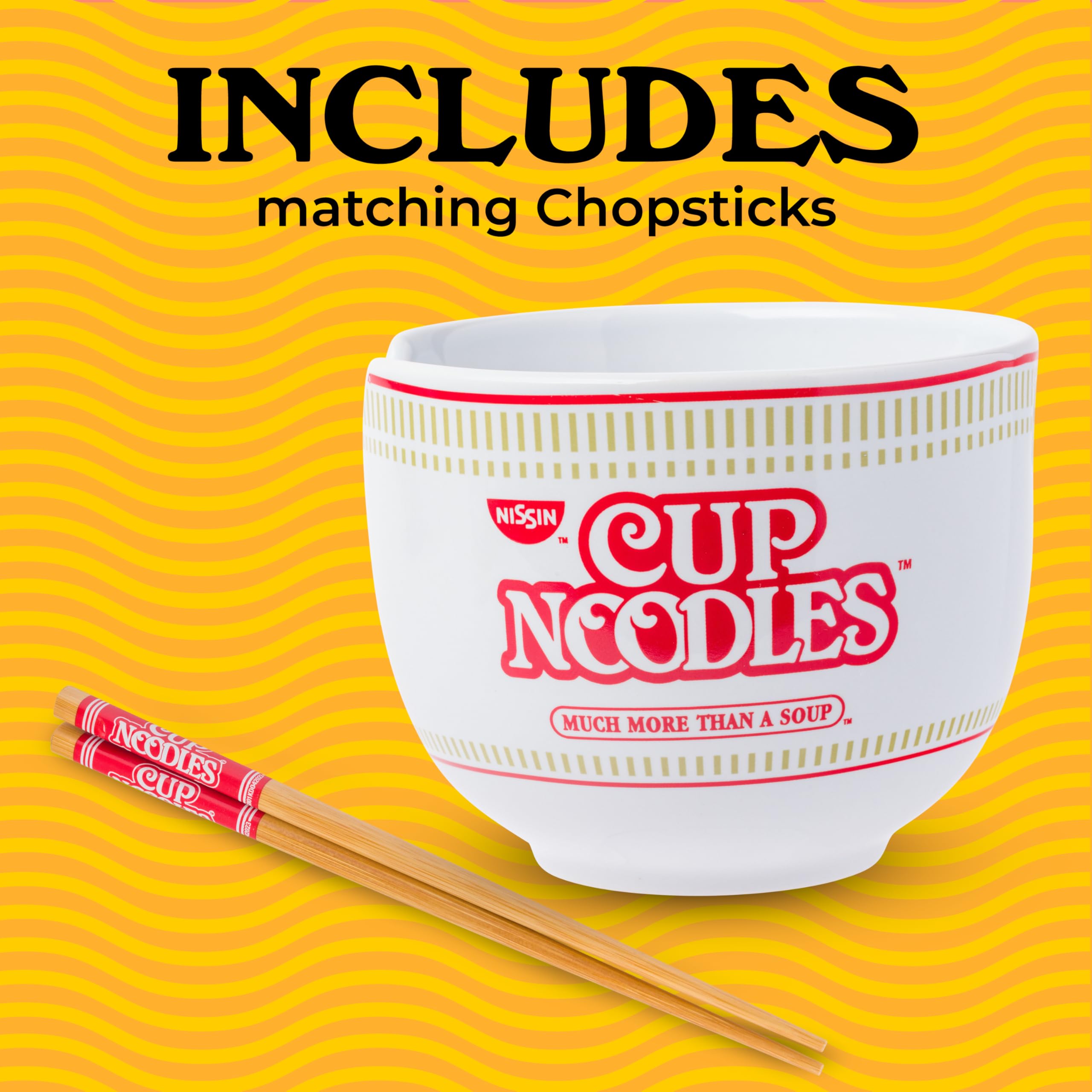 Silver Buffalo Nissin Classic Cup Noodles Logo Much More than a Soup - Cuenco de cerámica para arroz con palillos, apto para microondas, 20 onzas
