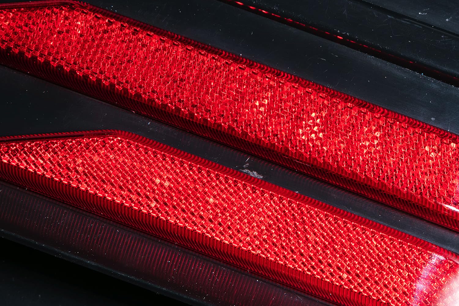 ★ヴァレンティ　LEDリフレクター★ヴォクシー　ノア　エスクアィア★ 楽天市場】【楽天マラソン 全商品 P5倍】トヨタ 90型ヴォクシー