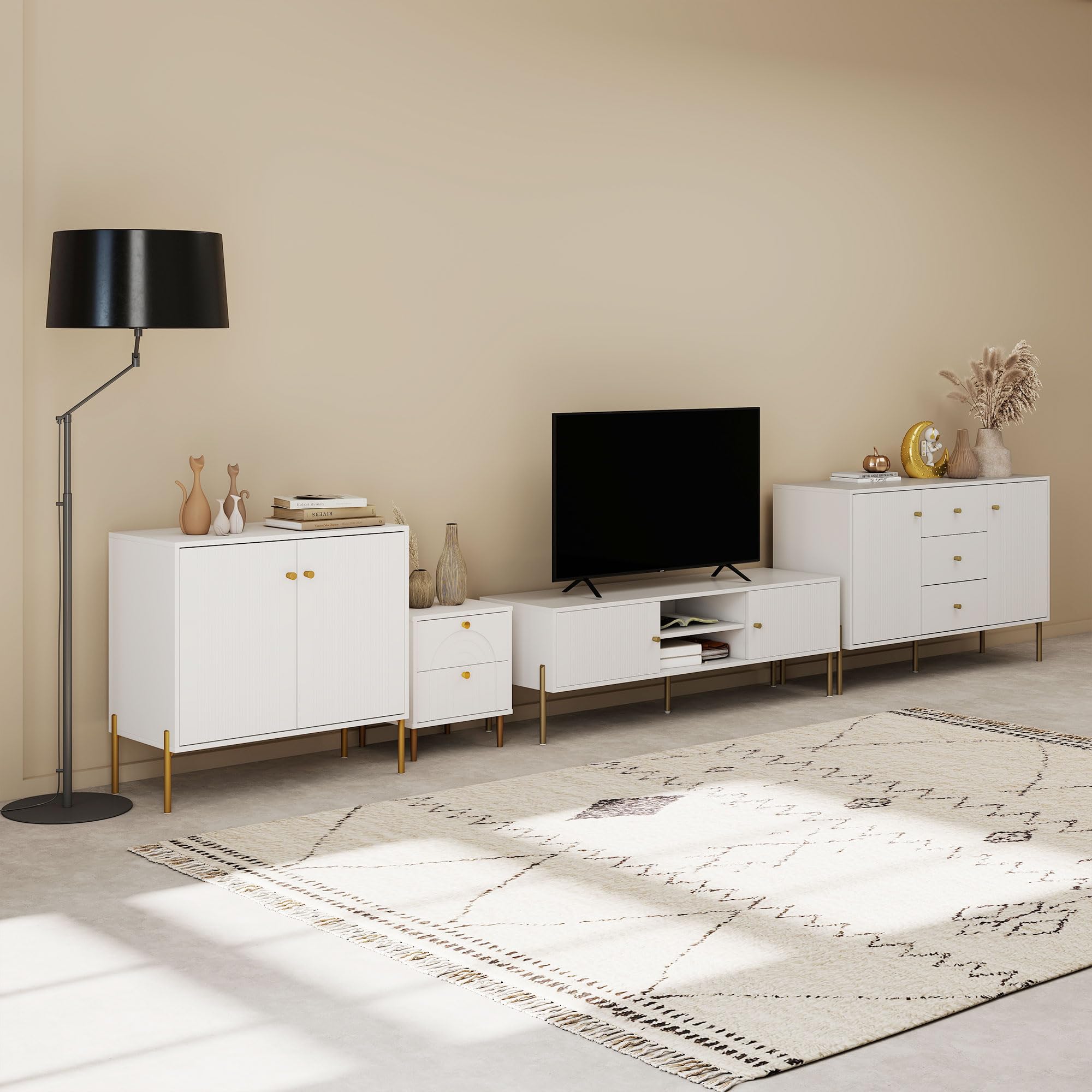 HOMCOM Mueble de TV Moderno de 2 Puertas, Mesa TV para Salón con 2 Estantes Abiertos Ajustables, Orificios Pasacables, Patas de Acero, para Televisión 65 Pulgadas, 140x38x45,9 cm, Blanco