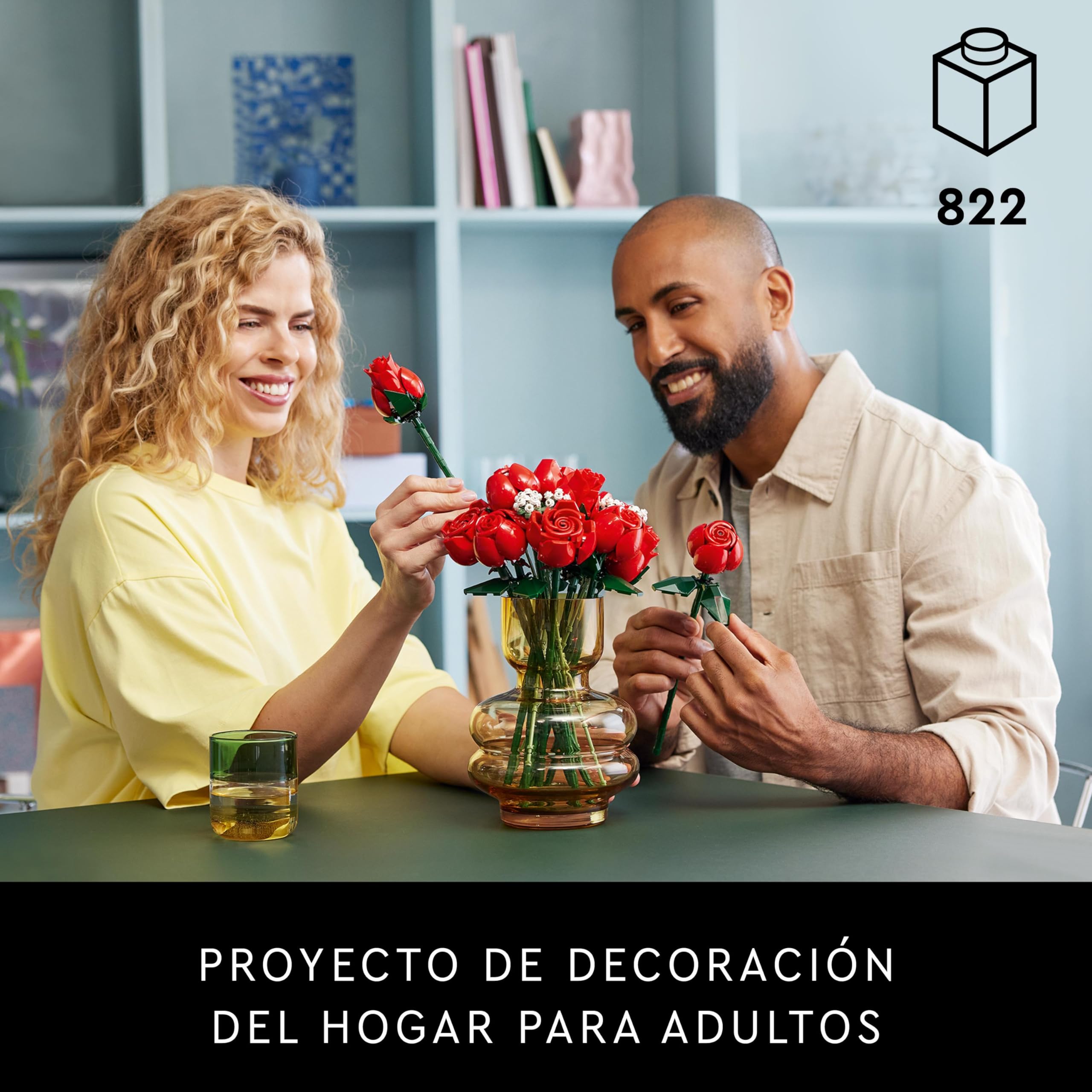 LEGO Icons Bouquet di Rose, Set di Fiori Finti da Costruire, Hobby Creativi per Adulti & 10329 Icons Piantine, Set Collezione Botanica con Fiori Artificiali in Vaso