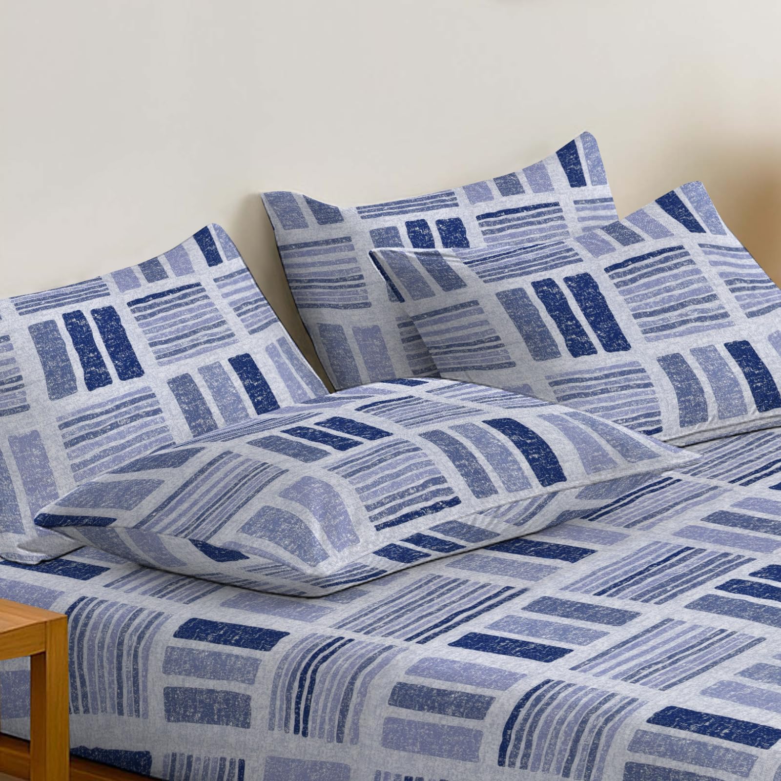 EverSoft Bedding Pack of 4 Pillowcases 50x75cm Soft Pillow Cases - Wrinkle Free Easy Care Pillow Covers - Standard Size Pillow Cases Set of 4