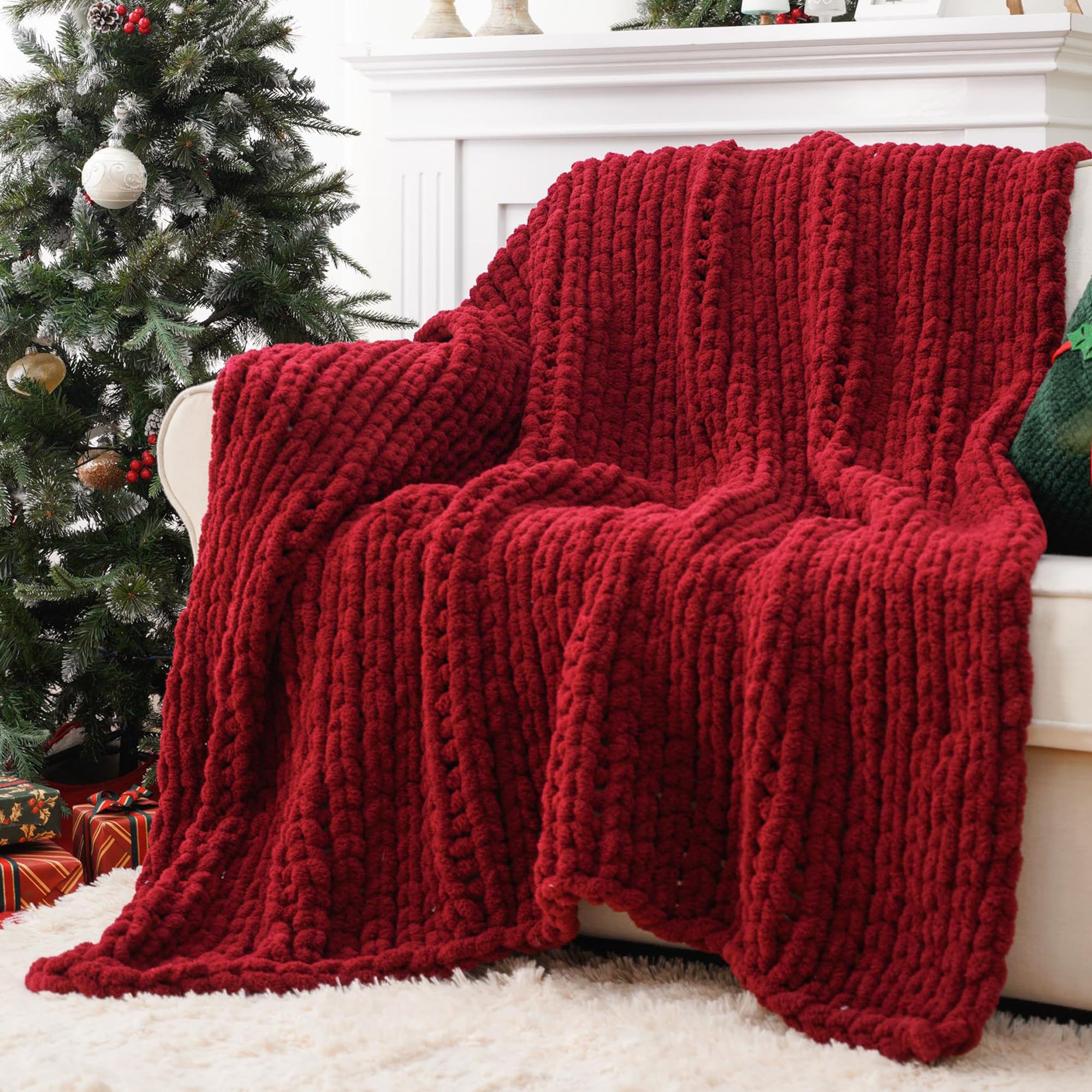 Battilo Chunky Knit Blanket Throw, 125x150cm Handmade Knitted Throw Blanket, Soft Thick Chenille Yarn Crochet Blankets Christmas Red Throws for Sofa Bed Couch Home Decor