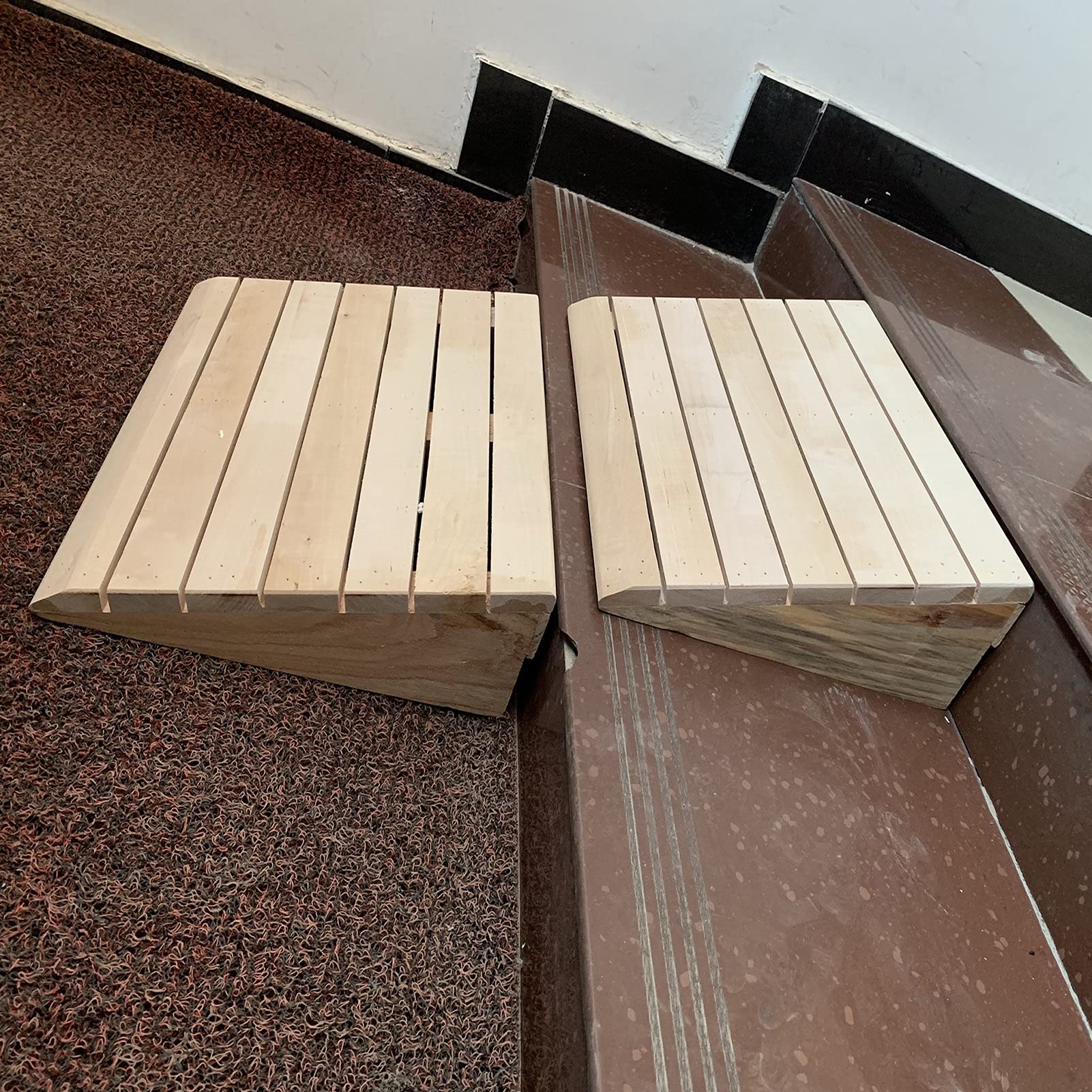 Rampy najazdowe do skutera samochodu roweru motocykla, drewniane rampy progowe do drzwi 15 cm wysokości, antypoślizgowe i lekkie (rozmiar: 38,8 x 60 x 15 cm)
