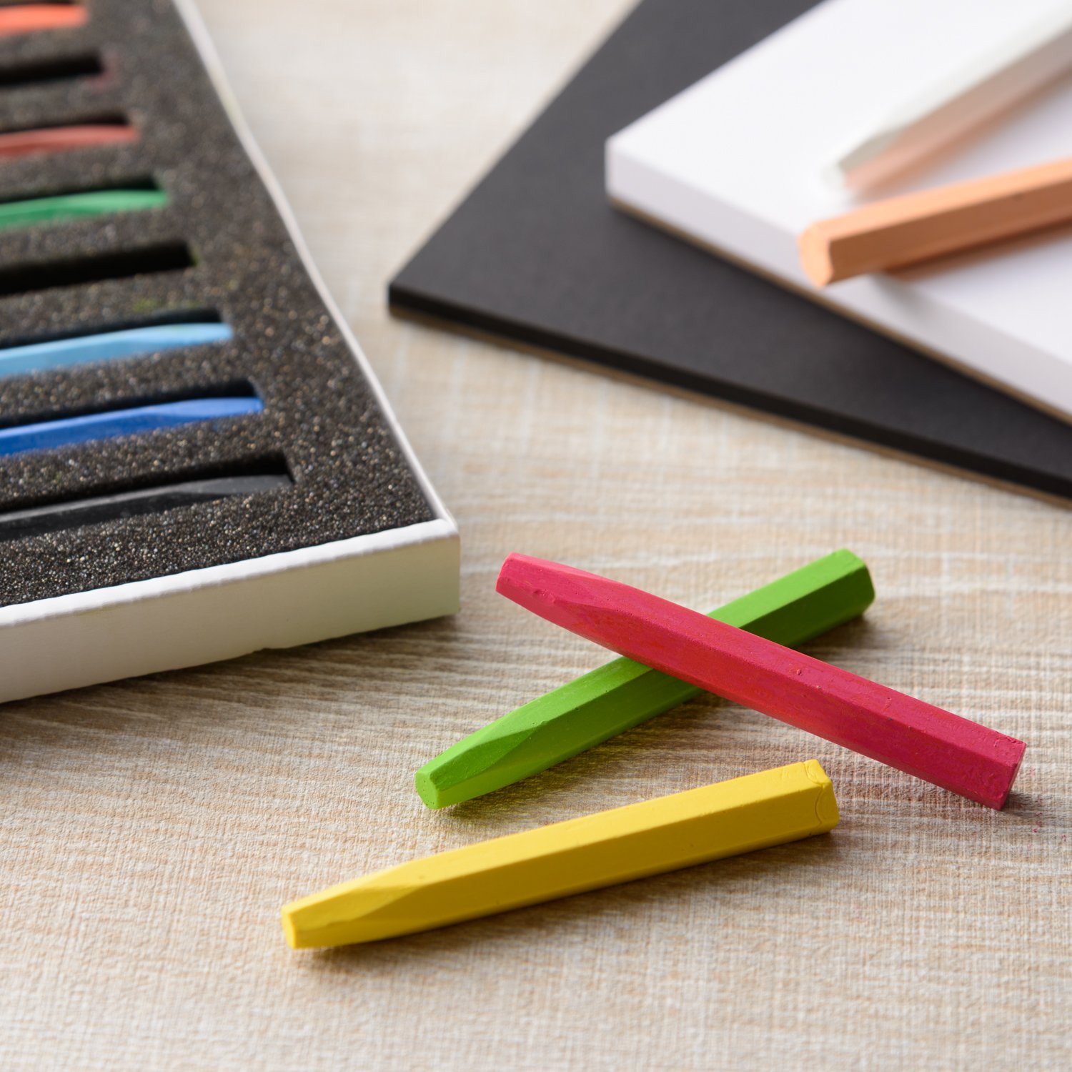 Derwent Academy Oil Pastels (Set of 12) 2