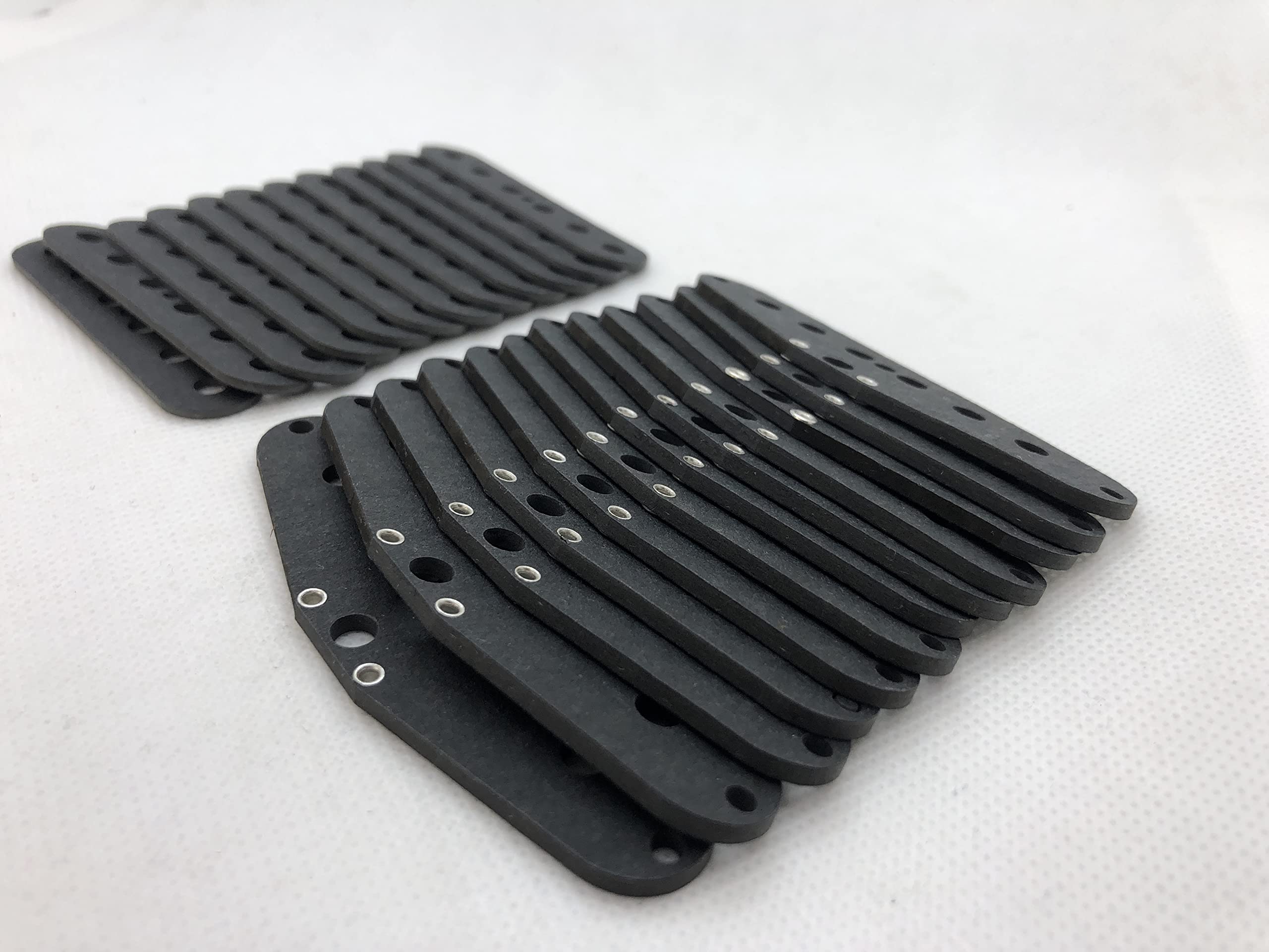 Single coil Strat pickup making flatwork bobbins - Black - 12 bobbins