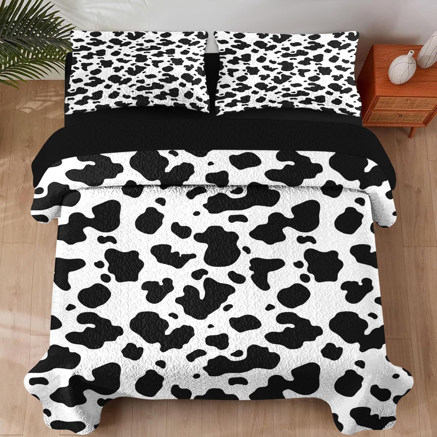 Quilt Set King Size, Cute Animal Cow Print 3 Pcs Soft Bed Cover Bedding Set for Kids and Adults, Black and White Spots Lightweight Bedspread Coverlet with Pillow Sham for All Season - Image 3