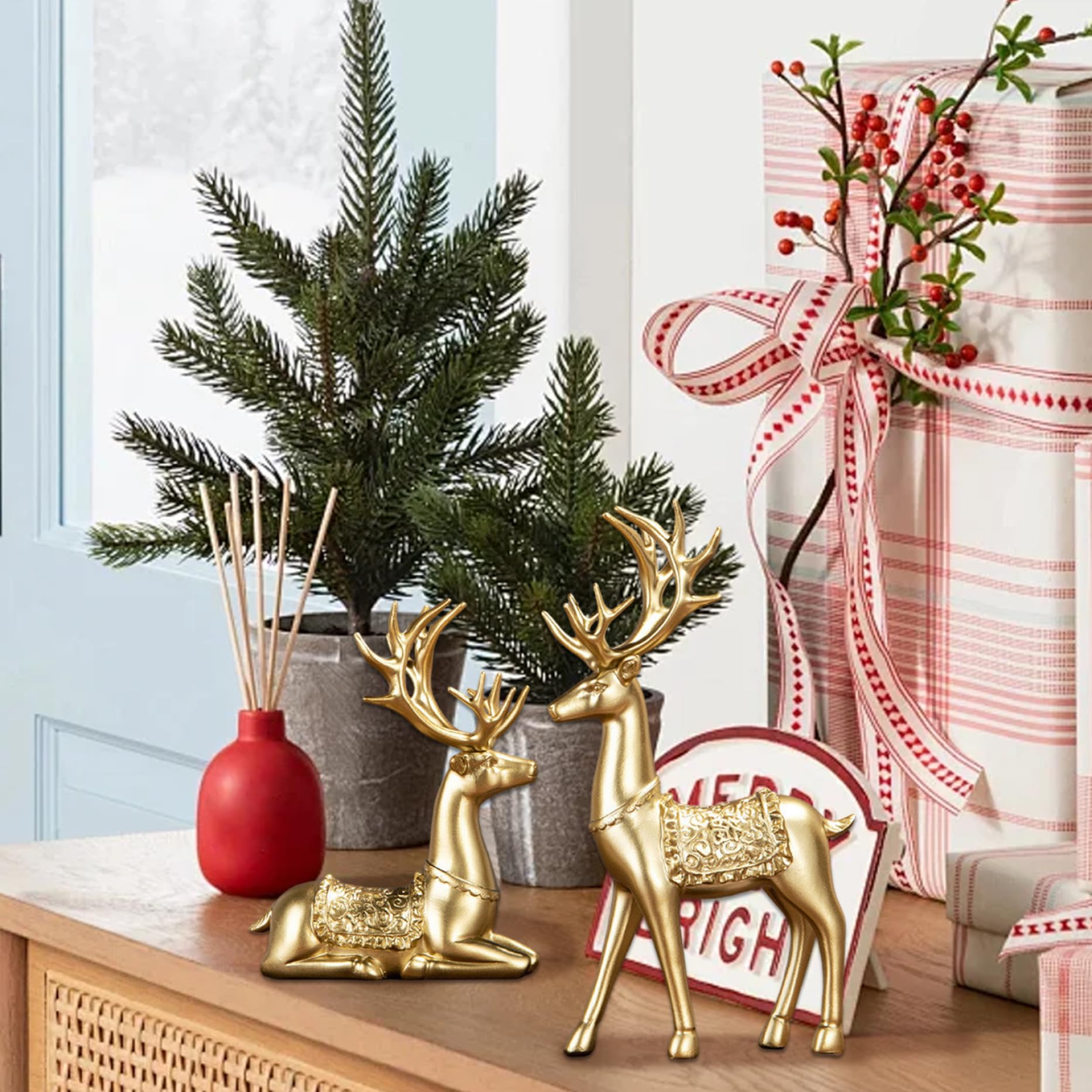 Figuritas de Renos navideños de Resina, estatuas de Ciervos Dorados de Renos navideños sentados y de pie para decoración del hogar, Sala de Estar y Oficina, 2 uds.