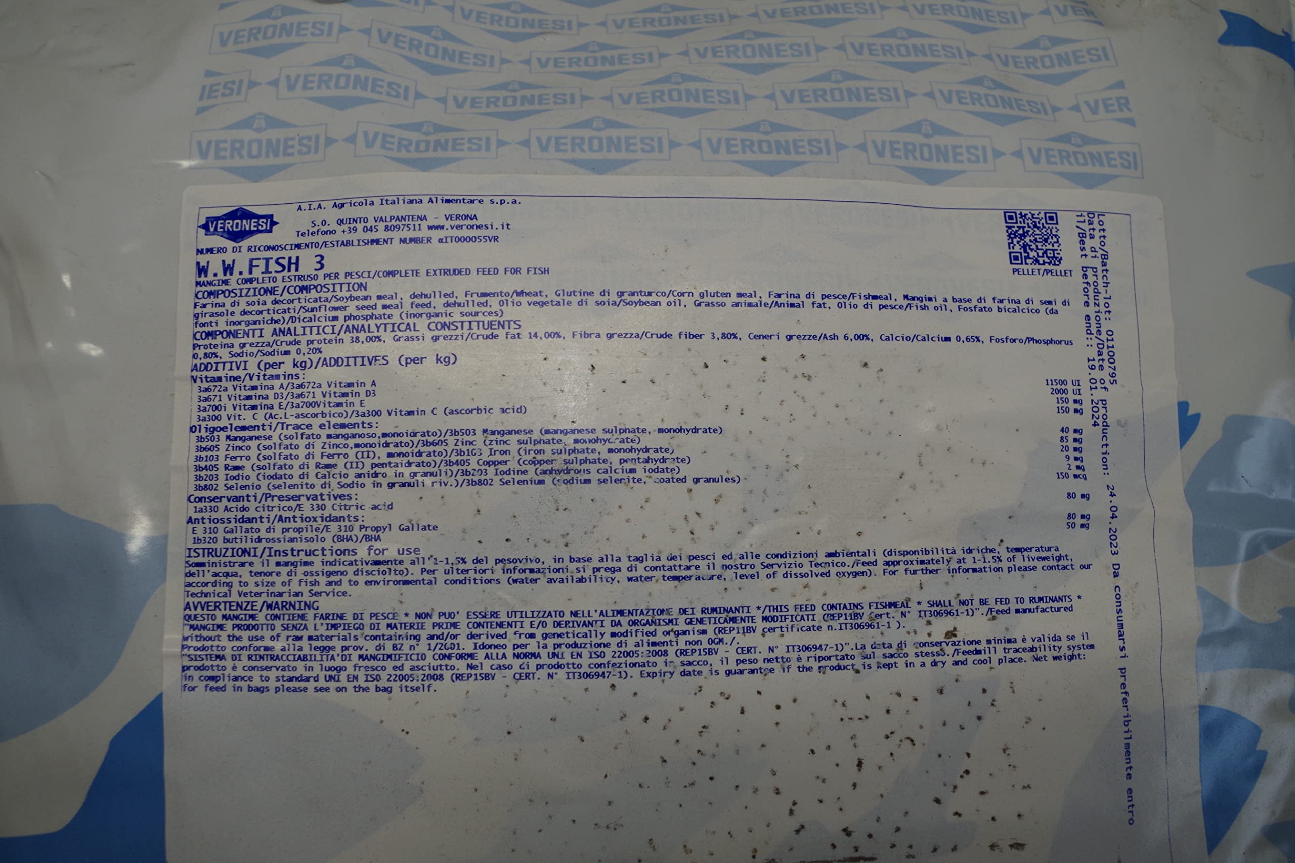 Mangime in pellet per pesci d'acqua dolce affondante da 3 mm in sacco da 25 kg ideale per i pesci da compagnia ma da usare anche per la pesca sportiva