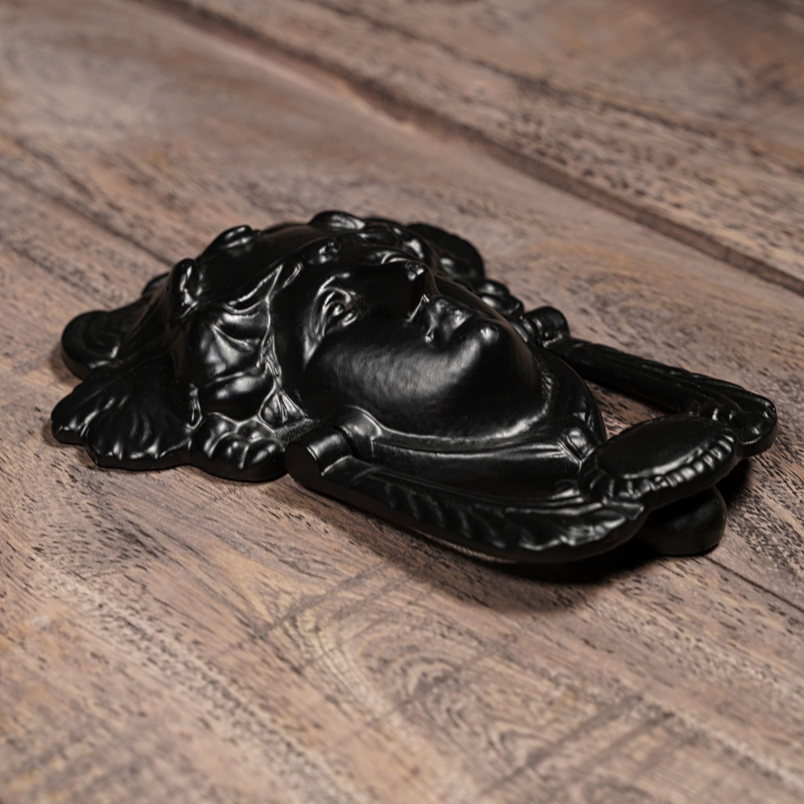 Mythrojan Battente per porta d'ingresso, resistente, in ghisa, con viti, decorazione per interni ed esterni, 16,5 x 12,7 cm