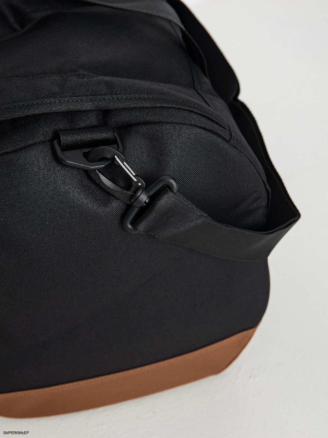 Herschel Heritage Duffle Luggage Bag - Image 6