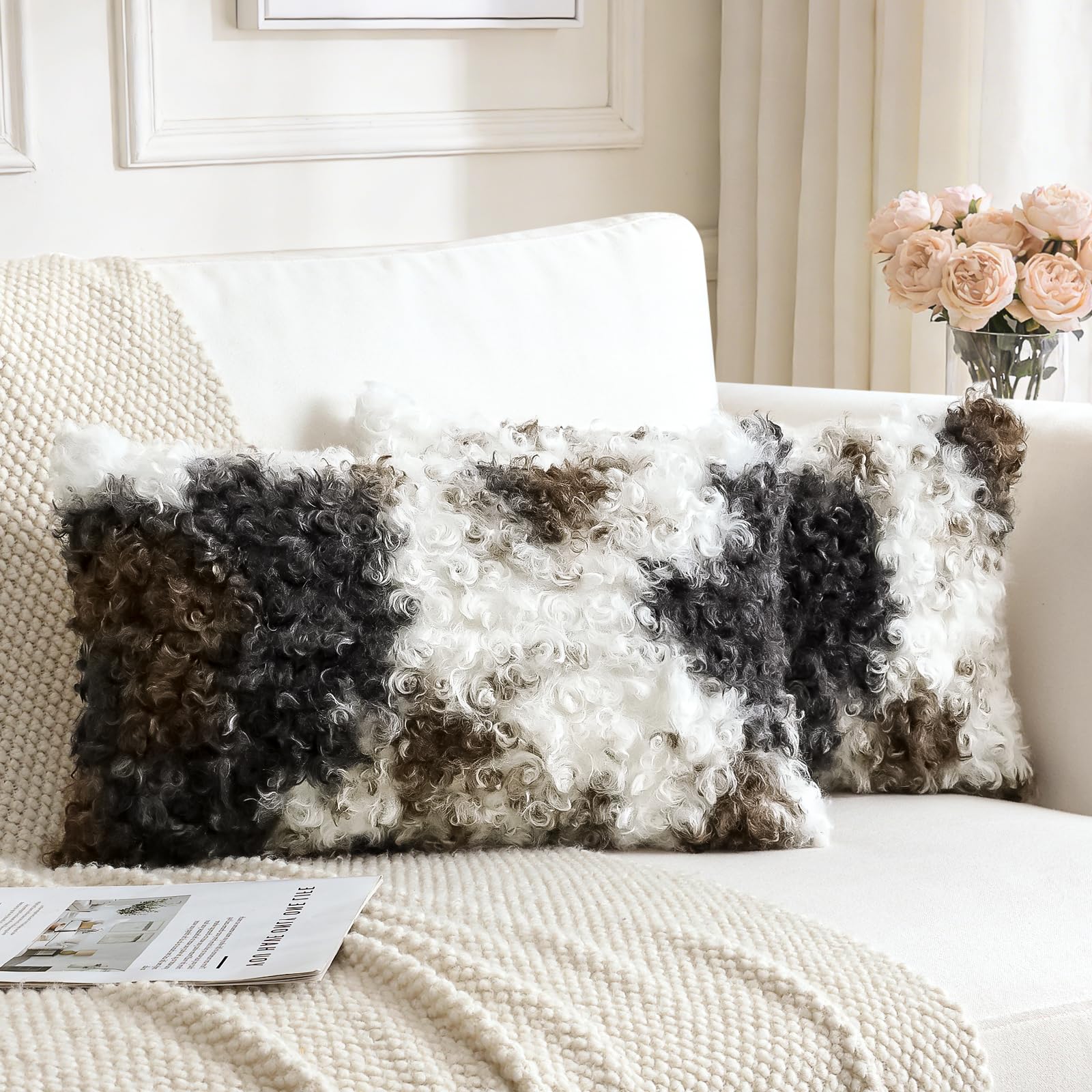 Sungeek Set of 2 Faux Fur Boucle Decorative Cushion Covers 30x50cm Soft Cozy Plush Throw Pillow Cases Velvet Lumbar Pillow Covers 12x20 Inch for Sofa Couch Bedroom Living Room, White Brown Black