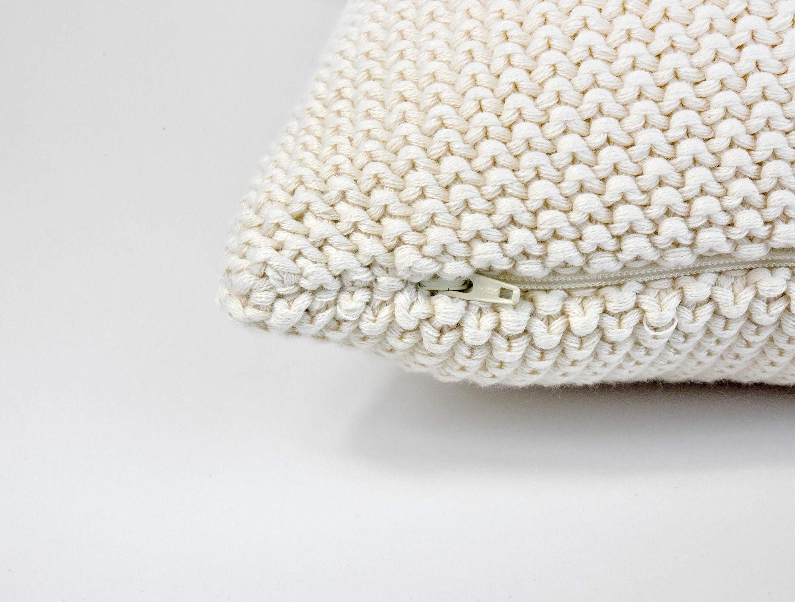 Federa per il cuscino Nika a maglia grossa, 50x50 cm, bianco crema (effetto cromatico), 100% cotone, Oeko-tex, accogliente elegante alla moda, decorativo, per divano