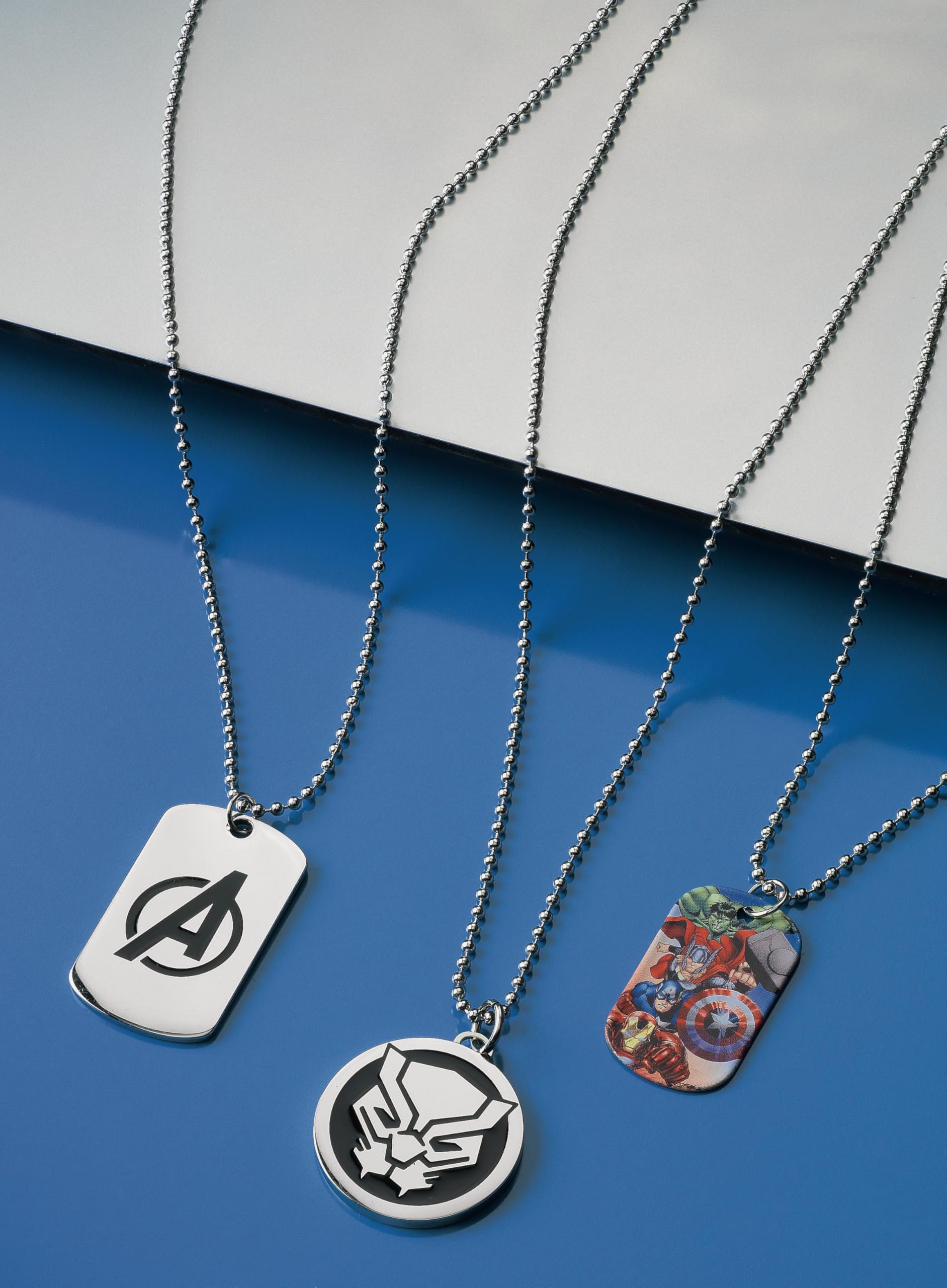 Marvel Collier en acier inoxydable avec pendentif Spider-Man/Thanos/Avengers/Black Panther pour enfants, longueur 56 cm