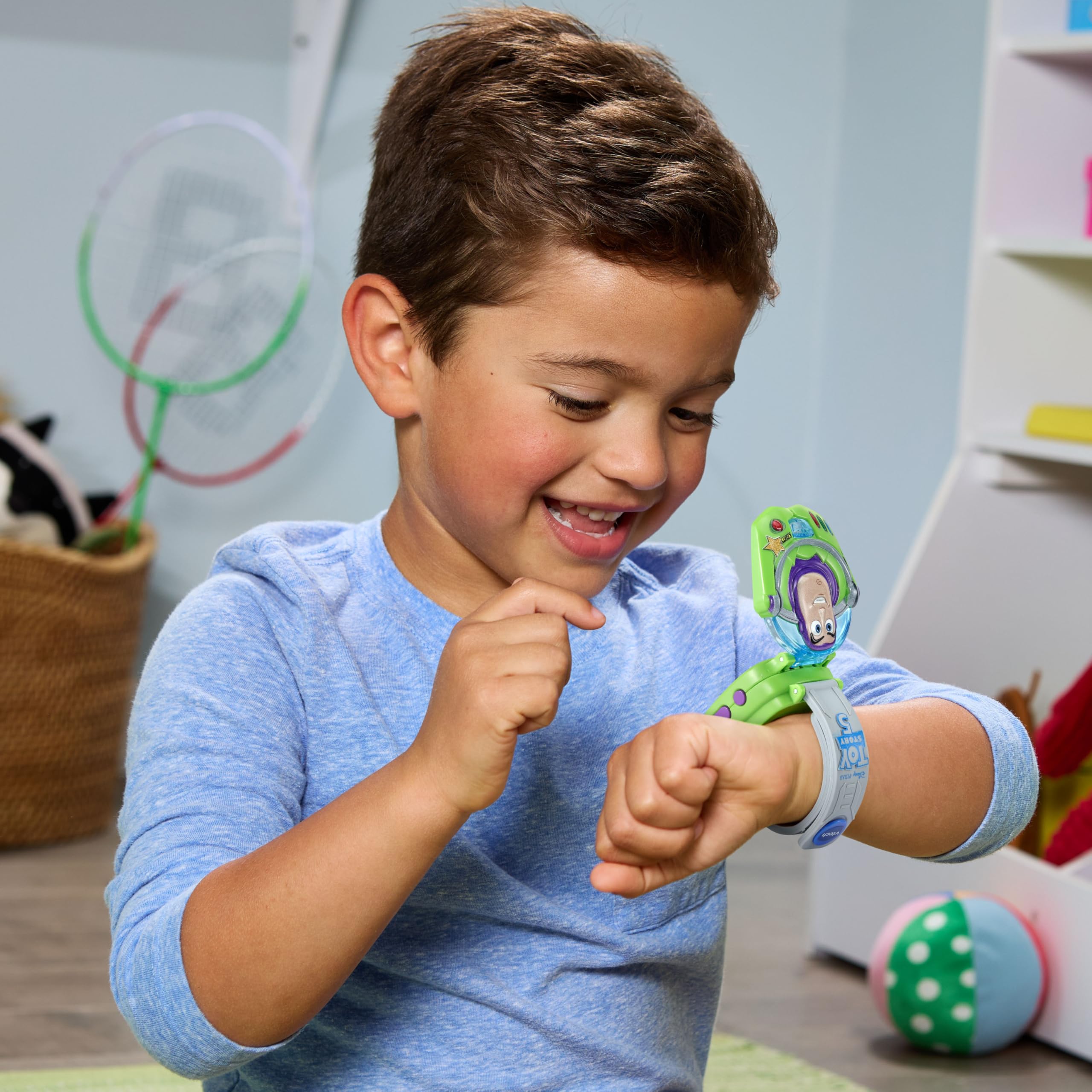 VTech - Toy Story 5, L'Orologio da Gioco educativo di Buzz - Orologio Toy Story con Schermo Animato, Cinturino Regolabile, 10 quadranti, 4 Giochi - Buzz la Luce parlante - Regalo per Bambini dai 3