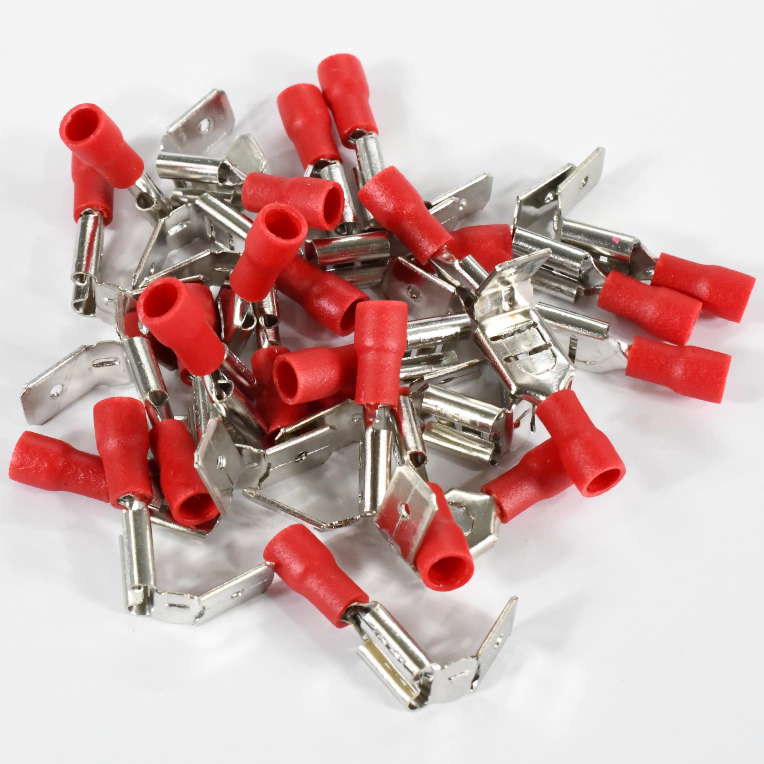 Lot de 200 connecteurs à sertir isolés à déconnexion rapide 22-16 AWG 600 V 10 A Nema Tab 0,8 x 6,35 (200, 22-16 AWG rouge, piggyback 0,8 x 6,35)