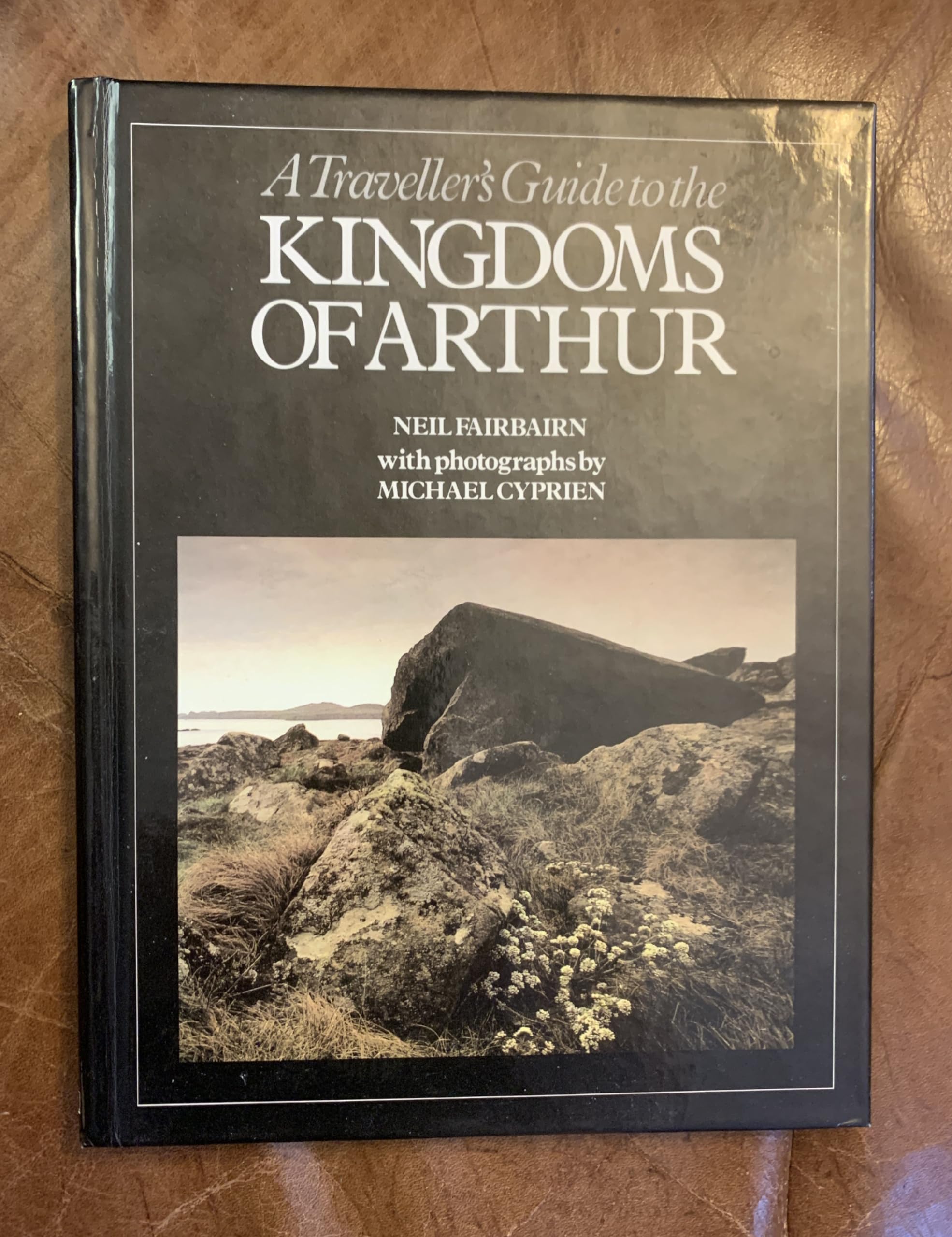 Buy Traveller's Guide to the Kingdoms of Arthur — BookShops.in