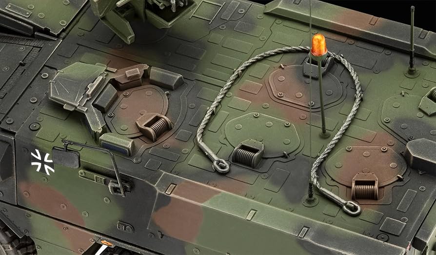 Amazon | ドイツレベル(Revell) 1/35 GTK ボクサー GTFz