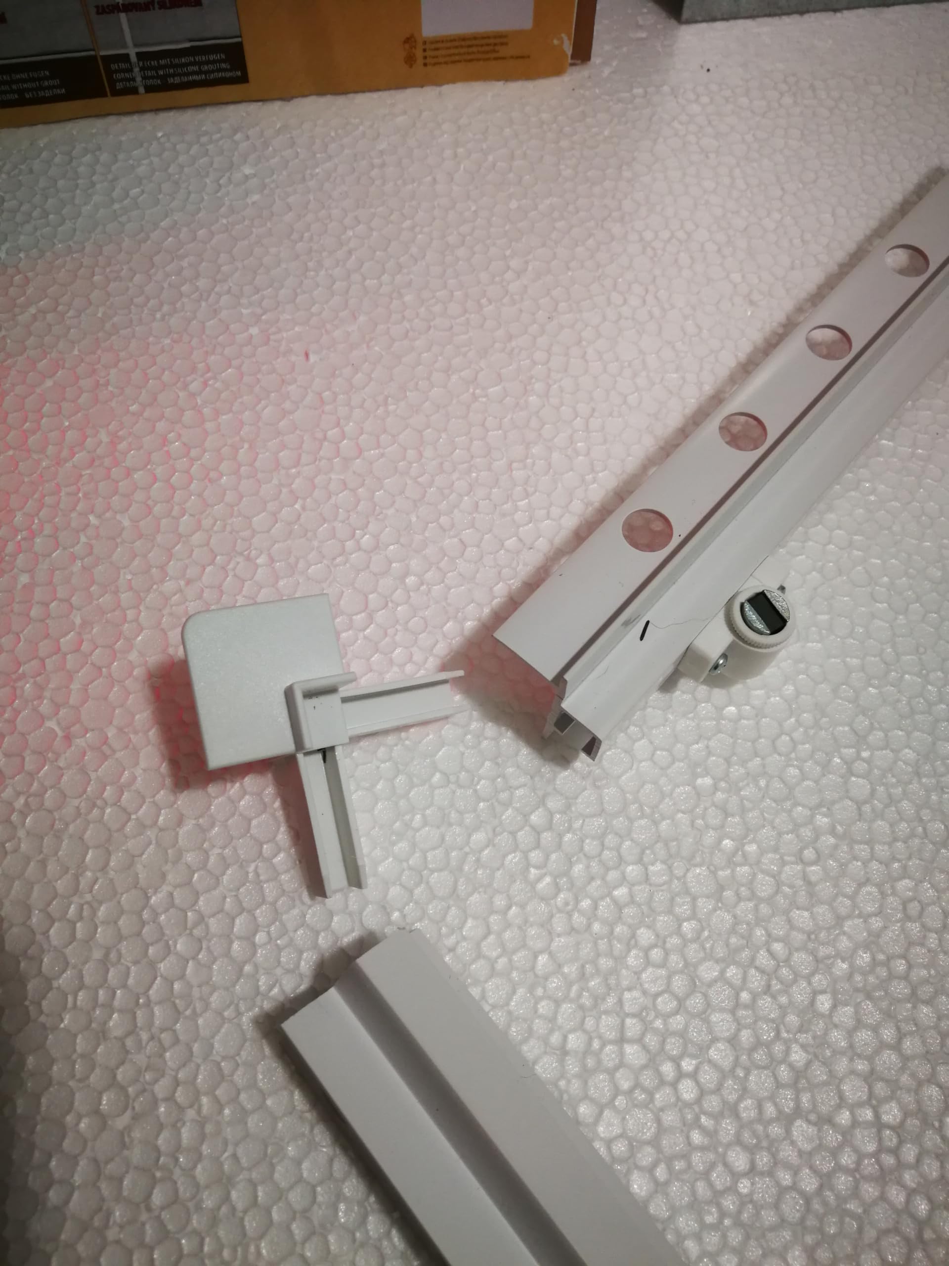 BOTOLE DI ISPEZIONE MAGNETICHE PIASTRELLABILI PER CERAMICA O MURATURA (25 x 40)