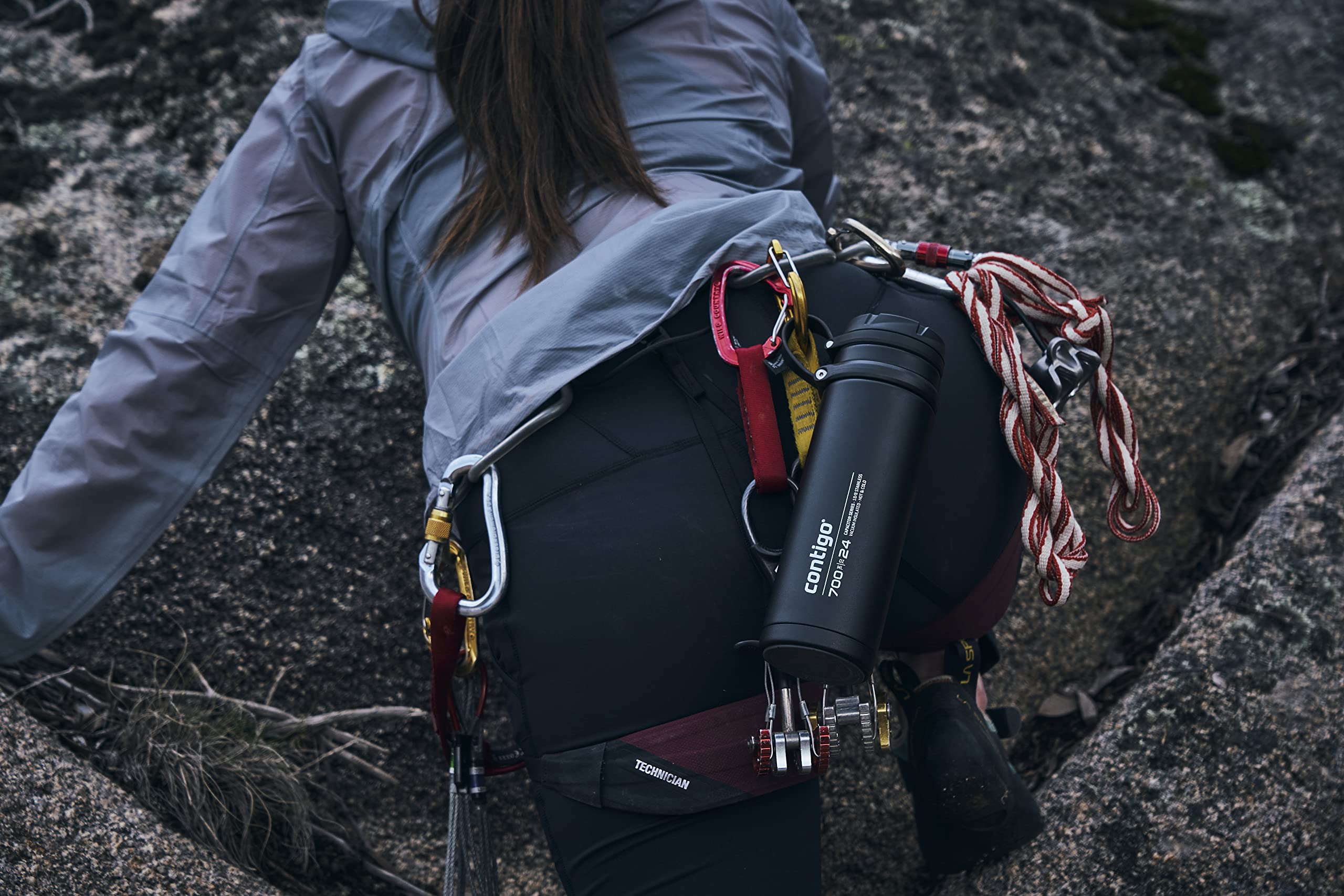 Contigo Fuse Edelstahl Trinkflasche, 100% auslaufsicher, große Wasserflasche mit breitem Schraubverschluss, hält Getränke bis zu 30 Stunden kalt, Premium Outdoor Thermoflasche, 700 ml