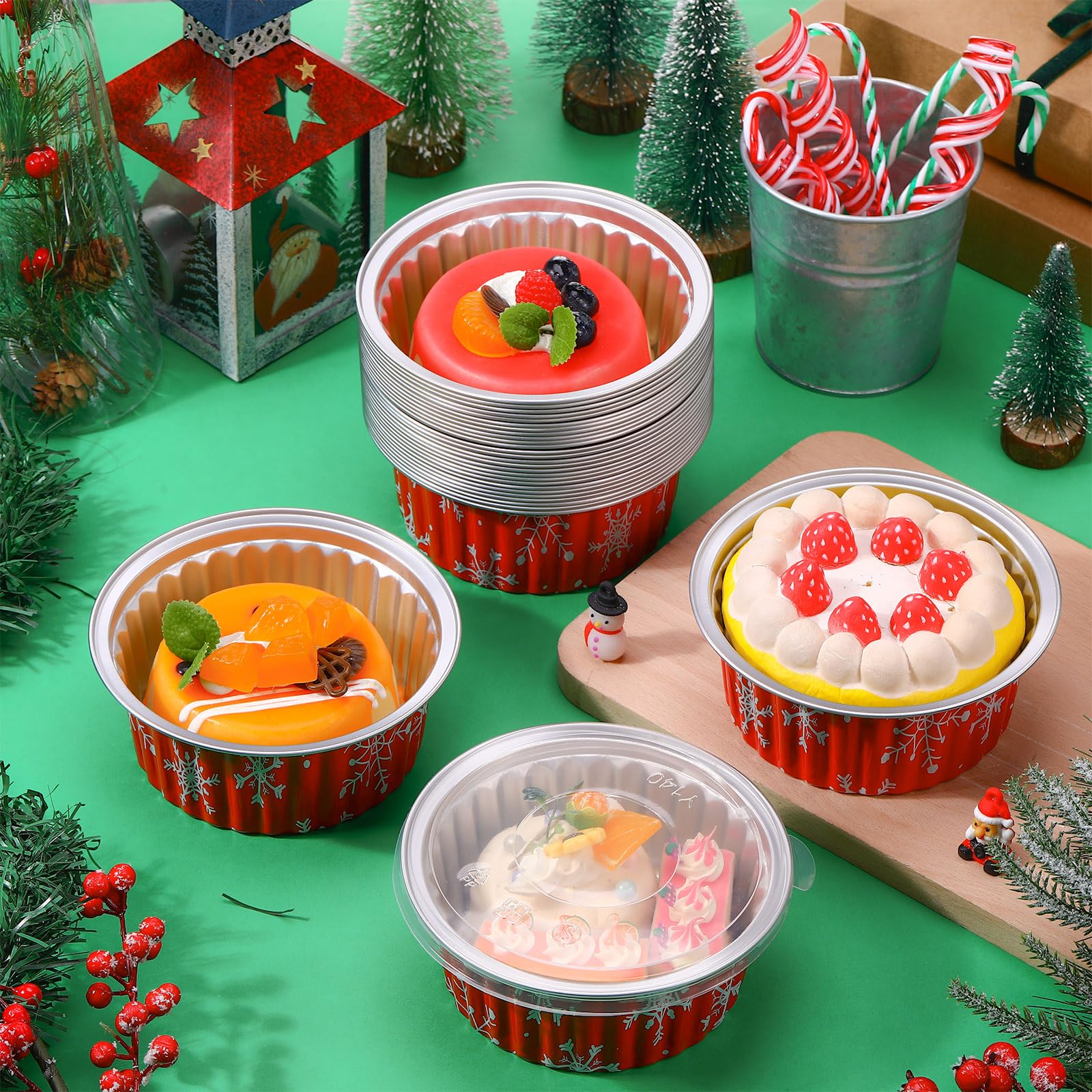 Ziliny 50 Stück 0,5 kg Weihnachts-Kastenformen mit Deckel, Weihnachtsschneeflocke, Aluminium, Brotbackformen, extra groß, 580 ml, Einweg-Kuchenformen, Backformen, Cupcake-Blechbehälter zum Backen von