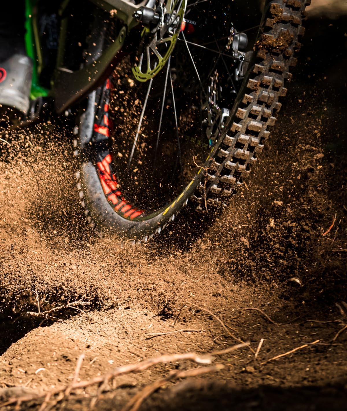 MAXXIS Minion DHR II - 3C MaxxTerra DH, EXO+, DD, EXO - E50 Rating, Tubeless | Excellent Braking and Cornering Traction in Steep Terrain