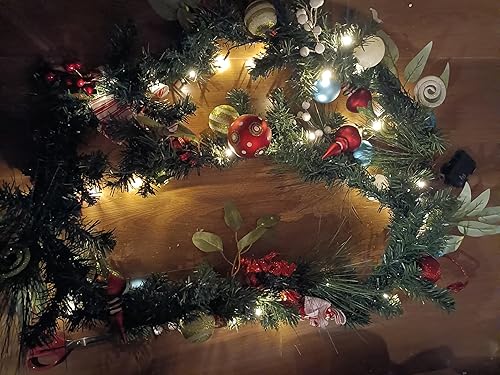 Miniatura 9 de Valery Madelyn Guirnalda de Navidad preiluminada de 9 pies con luces para manto, guirnalda de Navidad iluminada al aire libre con bolas y lazos