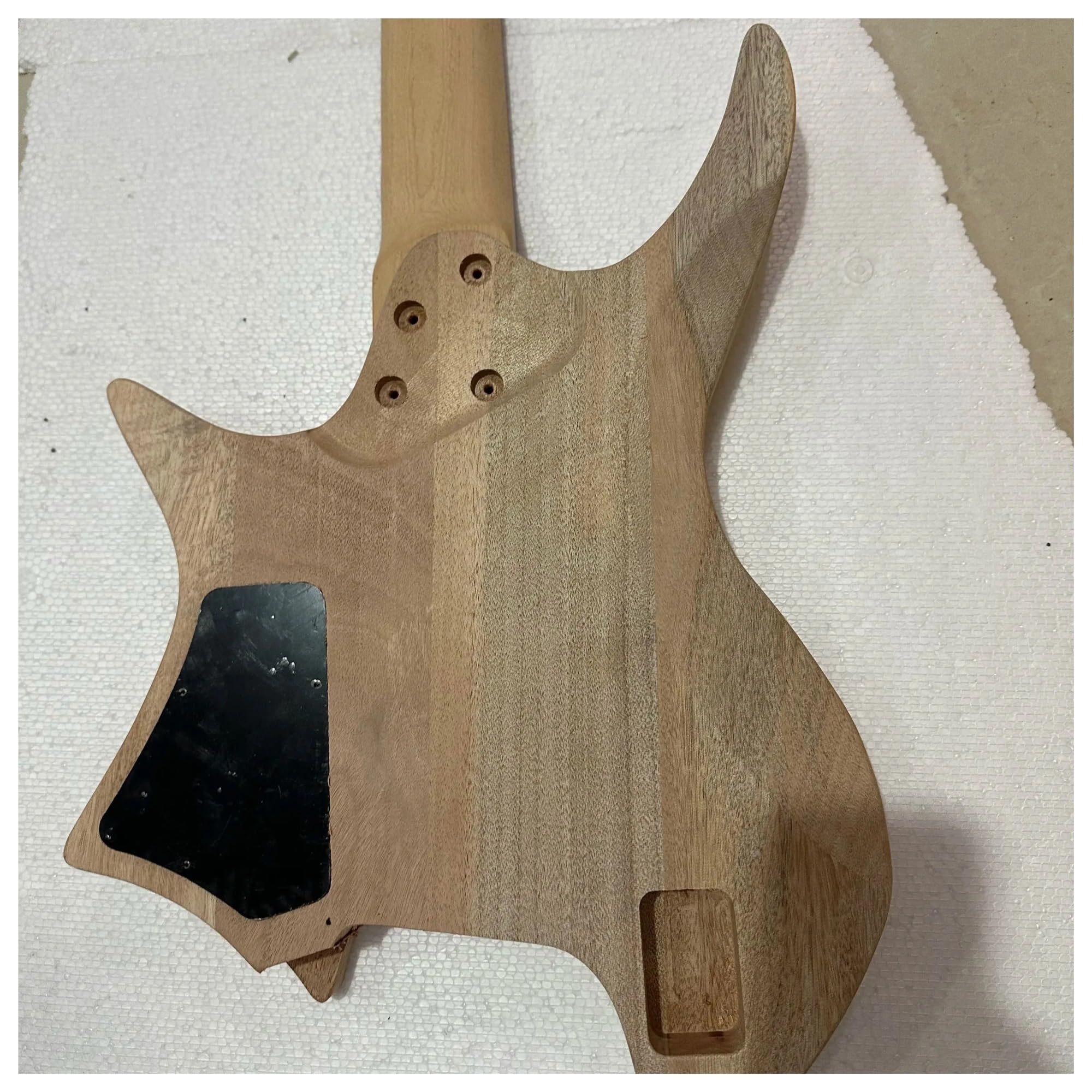 Kit de guitare électrique sans tête à 7 cordes, corps et manche en acajou, manche en érable rôti, touche en érable avec pont et écrou supérieur