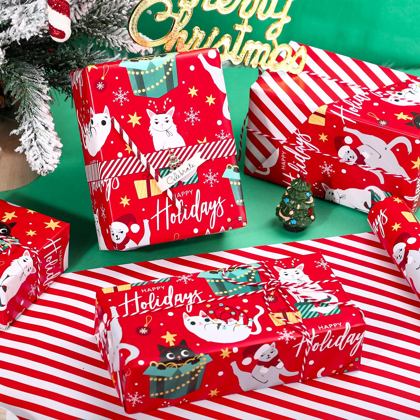 WRAPAHOLIC Papel de regalo reversible de Navidad, 30 pulgadas x 100 pies, rollo jumbo, diseño de gatos y rayas de Navidad rojo