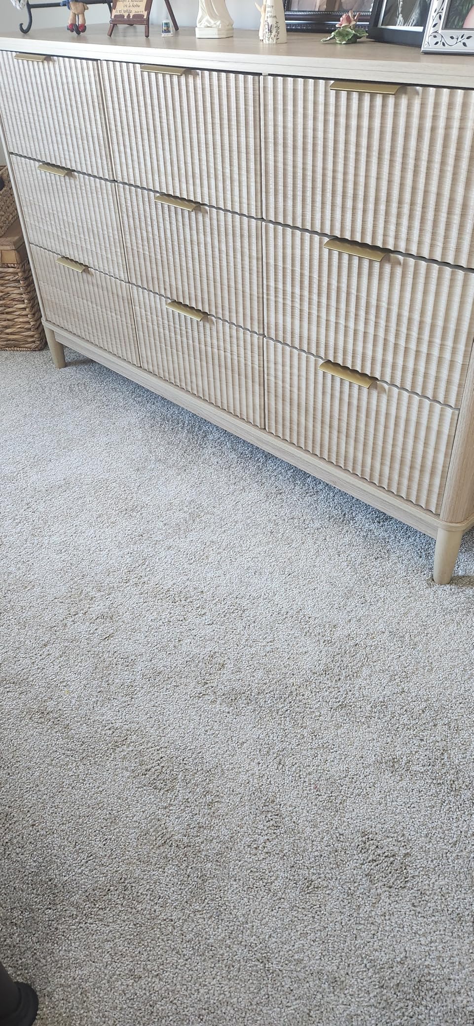 Ieejdn Fluted Dresser, 9-Drawer, Chestnut photo review