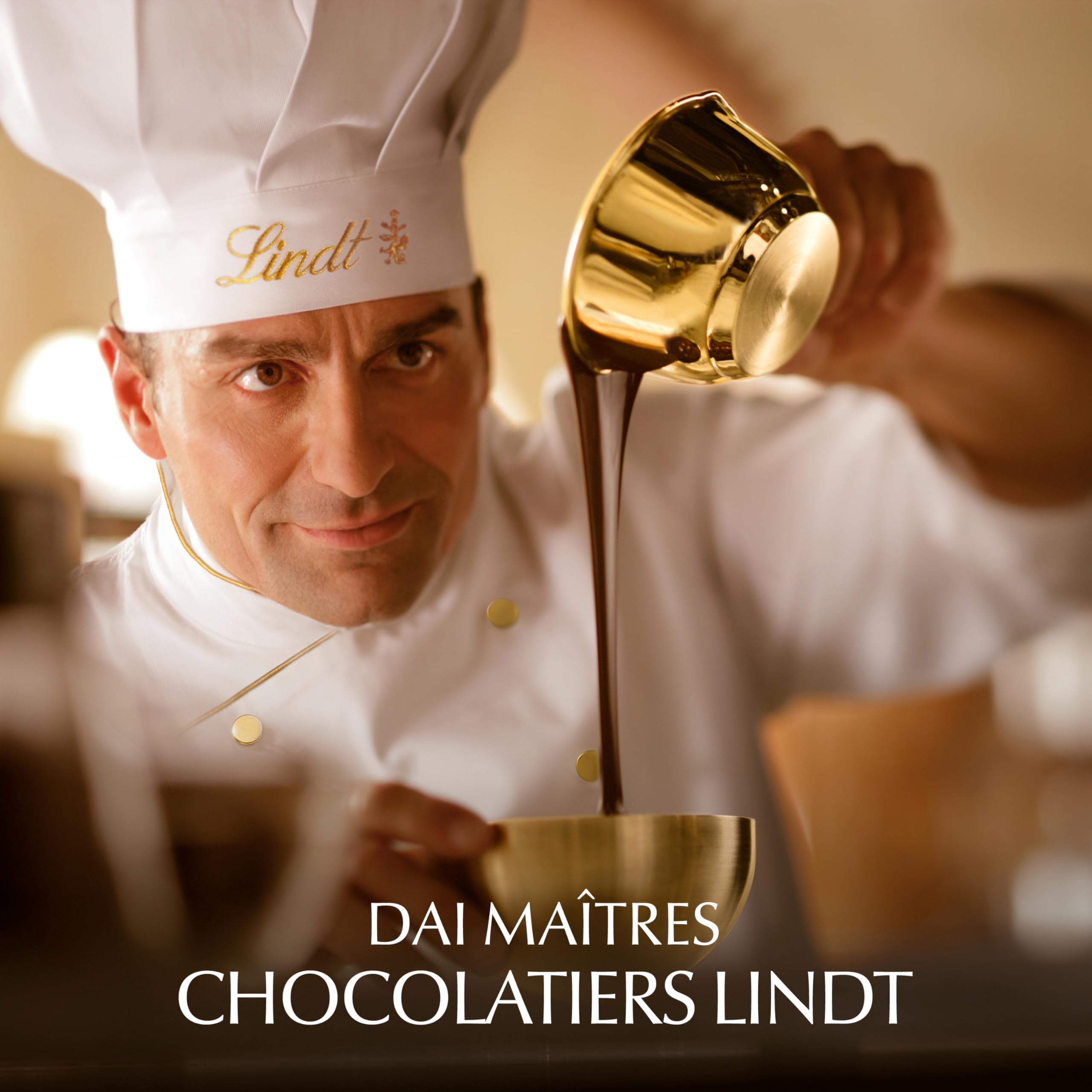 Lindt Uovo di Pasqua 2026 Noccior al Cioccolato Fondente e Nocciole Piemonte IGP, Idea Regalo Pasqua, Formato 510g