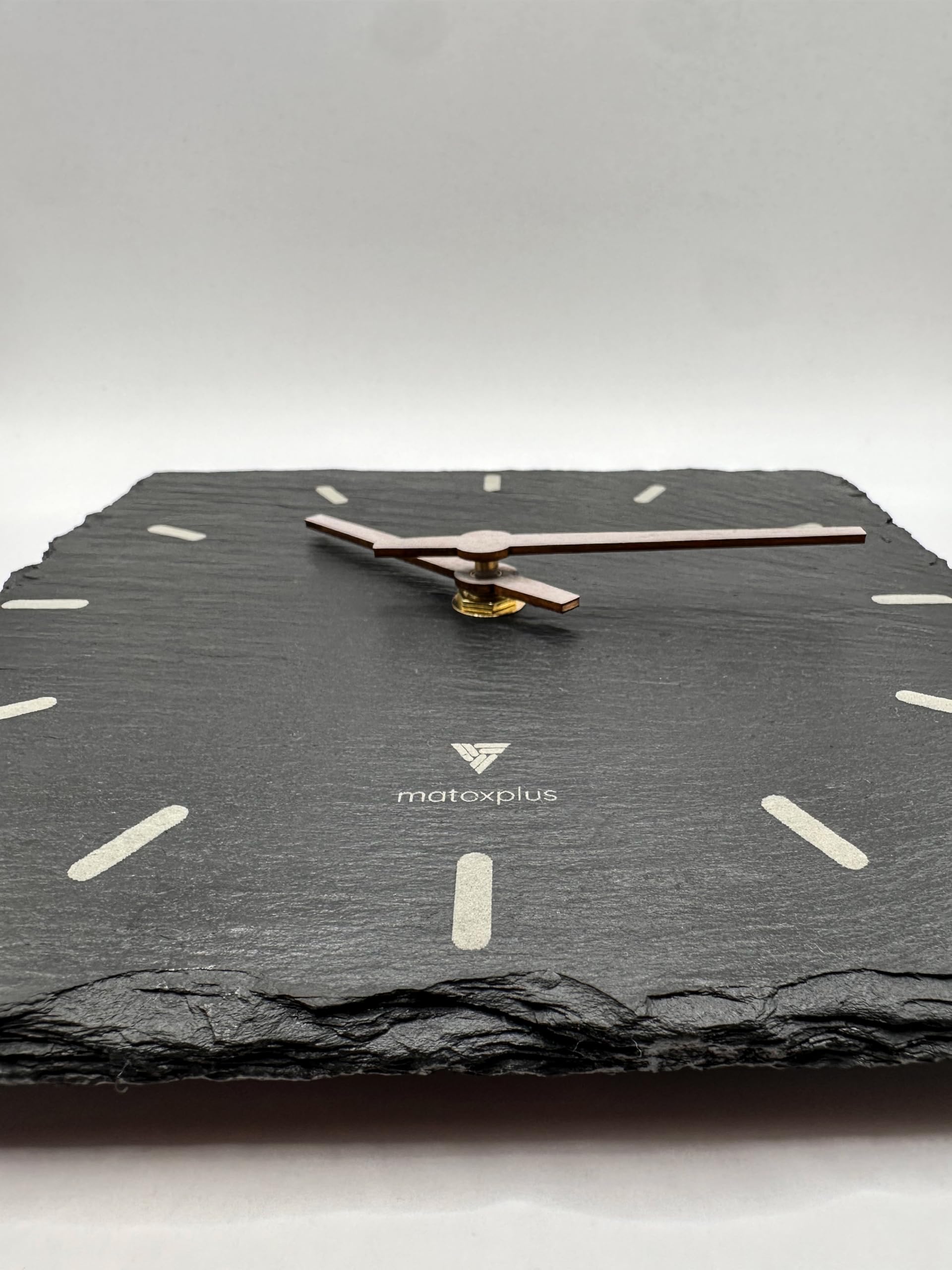 Orologio da parete in vera ardesia, silenzioso e quadrato, in pietra naturale, 20 x 20 cm, per soggiorno e ufficio (ardesia grigio scuro, lancette grigio chiaro)