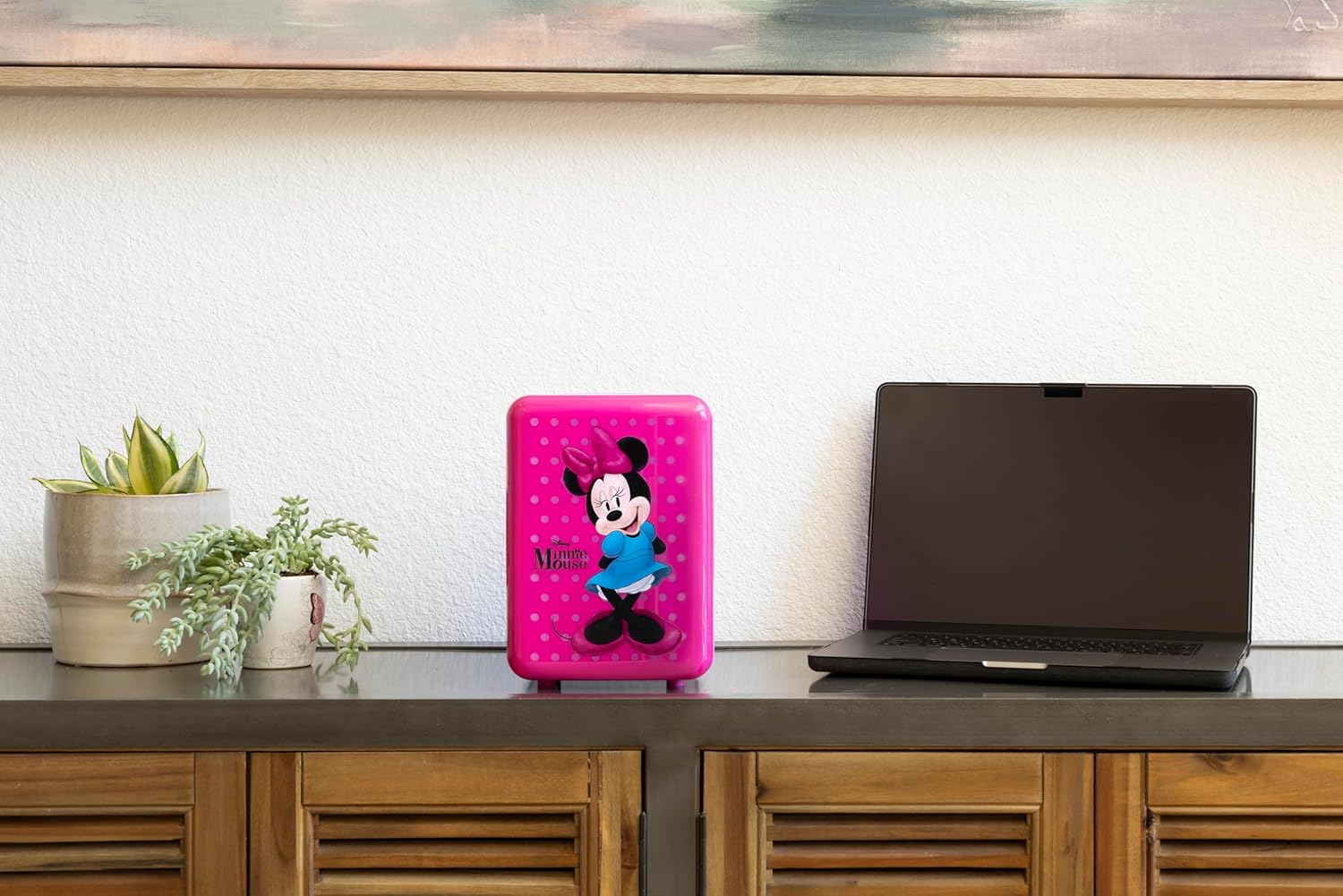 Minnie Mouse - Mini Fridge, Small Cooler for Drinks & Snacks, or Skincare Refrigerator - Christmas Gifts (6 Cans, Minnie Mouse)