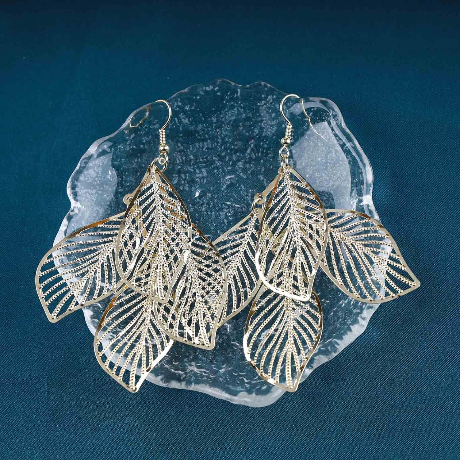 Andelaisi Boho Filigree Leaf Dangle Drop Earrings Vintage Cluster Leaf Earrings Gold Hollow Leaf Earrings Tribal Lightweight Leaf Chandelier Earrings Jewelry for Women - Image 8