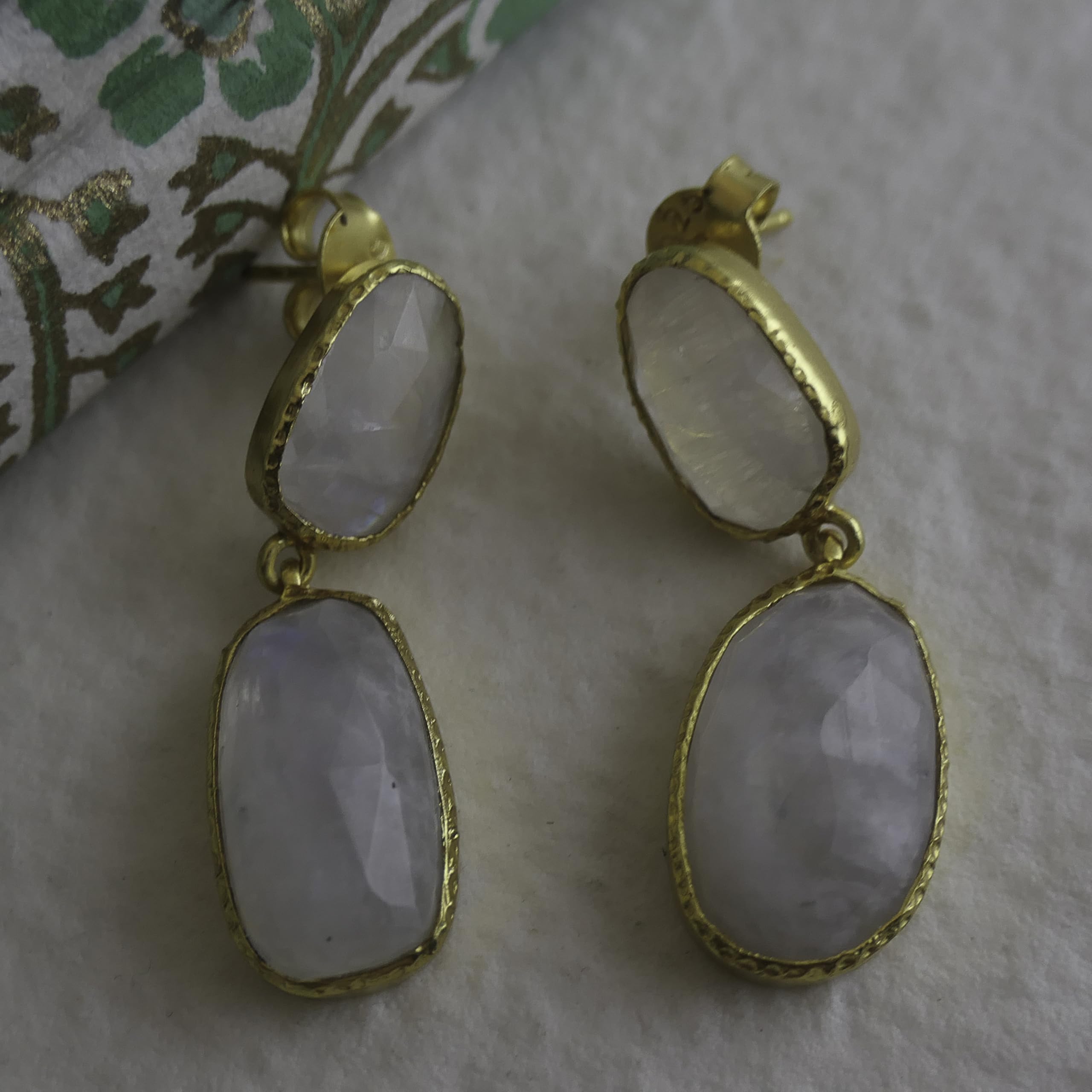 Pendientes de piedra lunar, plata de ley 925 bañada en oro | piedra preciosa natural, forma de gota