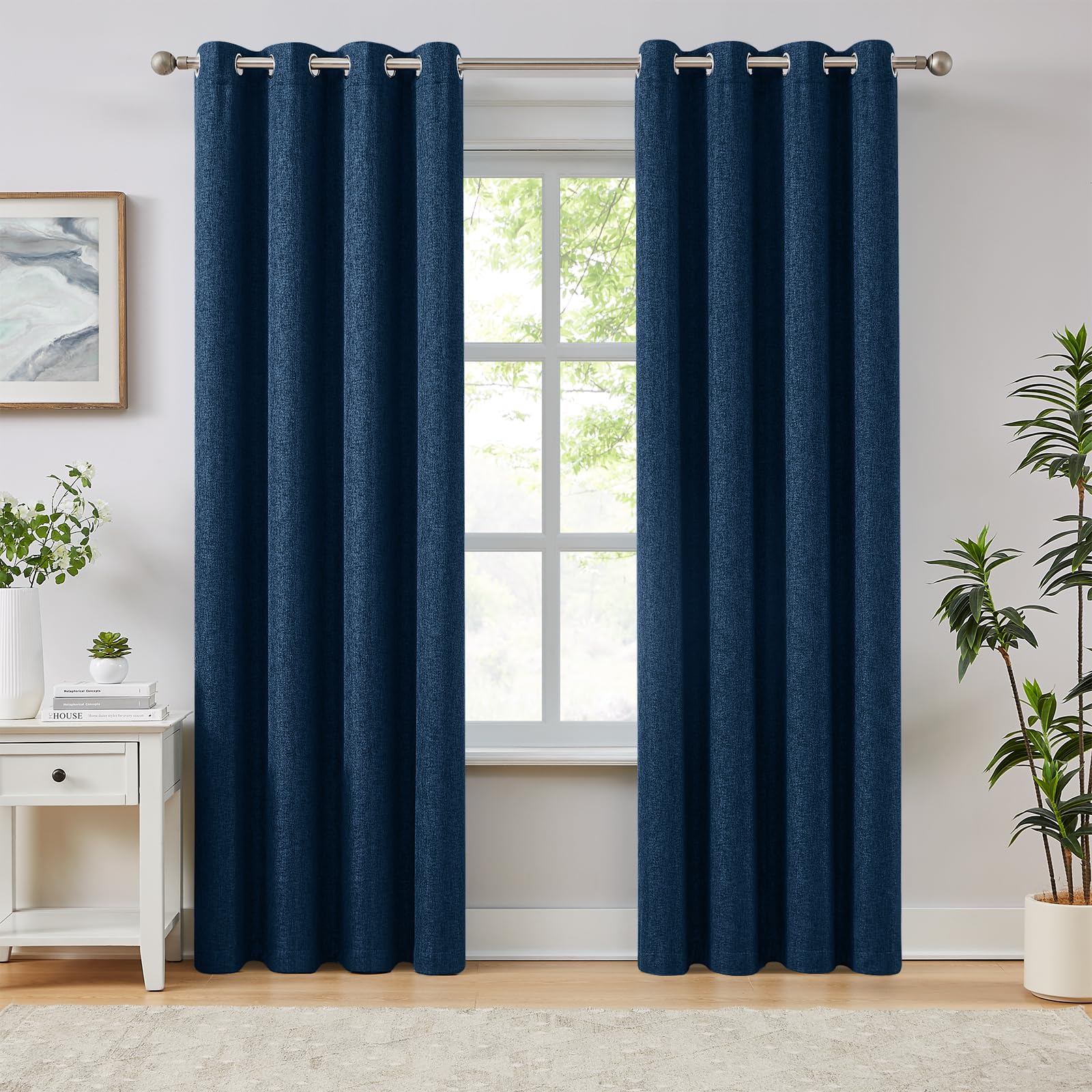 Rideaux occultants bleu marine en lin Melodiux pour une chambre parentale cosy