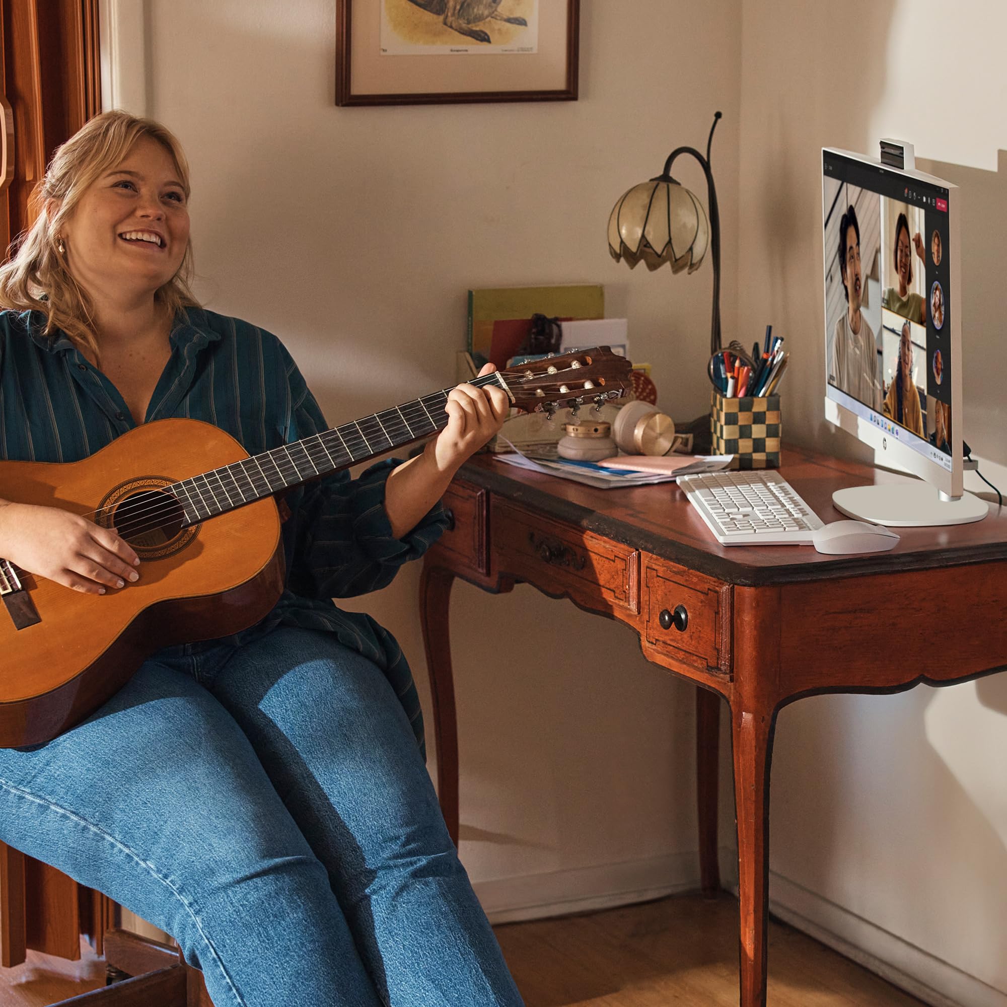 HP 24 inch All-in-One Desktop PC, FHD Display, AMD Ryzen 5 7520U, 8 GB RAM, 256 GB SSD, AMD Radeon Graphics, Windows 11 Home, 24-cr0002 (2024)