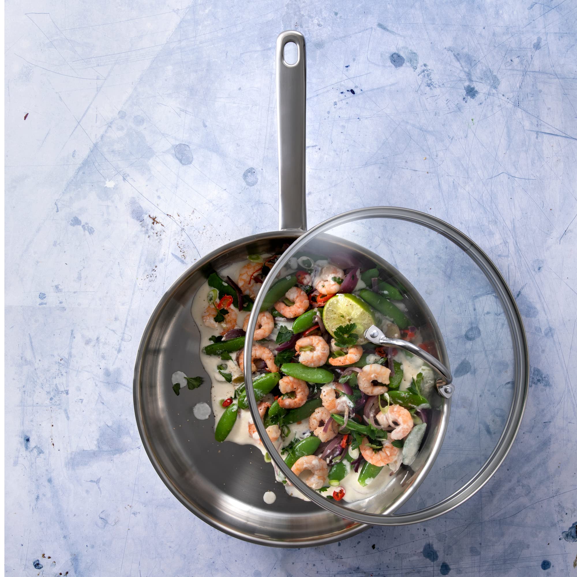 BK Bright Sauteuse en Acier Inox de 28 cm avec Couvercle, Extérieur Poli, Manche Froide, Cuisson Professionnelle, Induction, Va au Four jusqu'à 230°C, Ustensiles en Métal, Lave-Vaisselle, Argent
