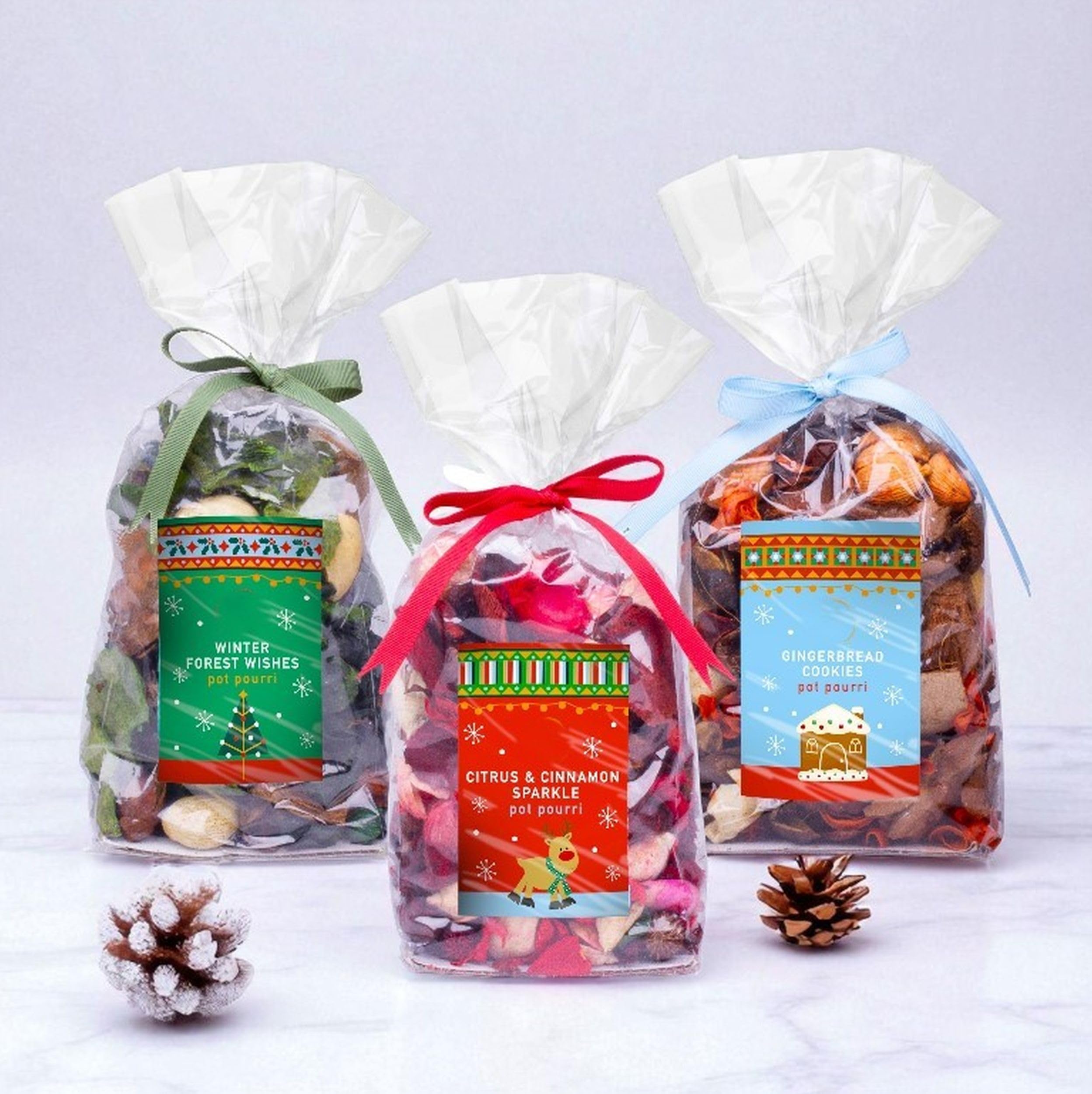 Shop4allsorts 3 Bags Of Pot Pourri Scented Christmas - Festive Pot Pourri - Apple And Citrus - Gingerbread - Winter Forest - Christmas Home Fragrance - 180G Bags.